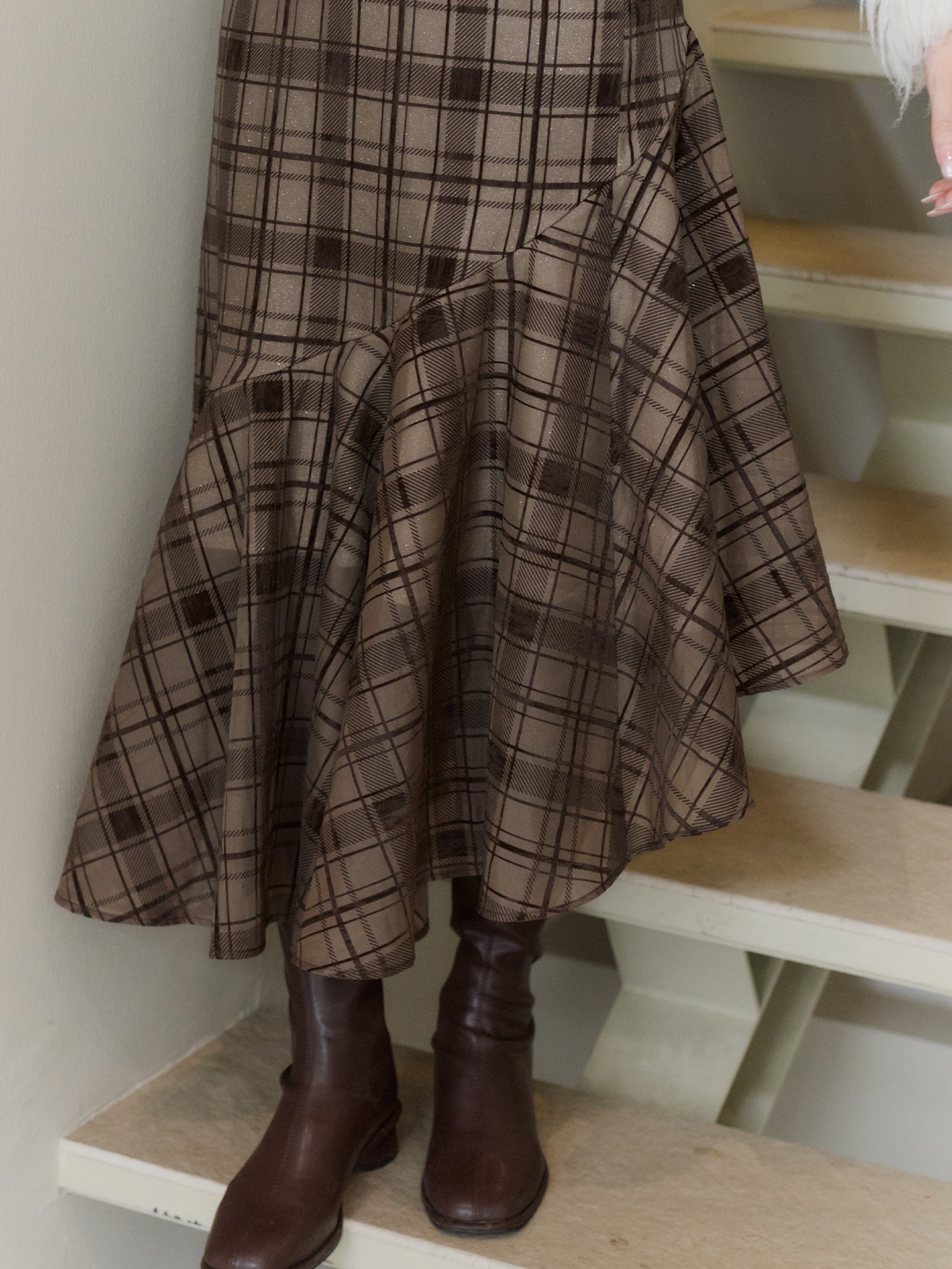 アシンメトリーチェックラメスカート