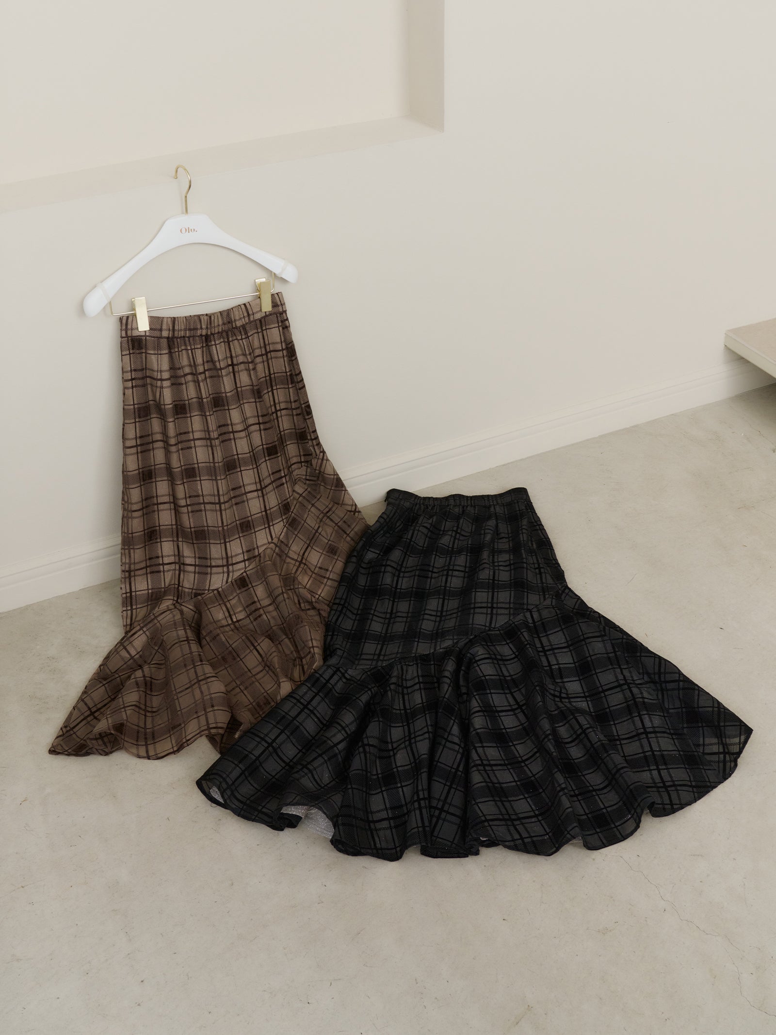 アシンメトリーチェックラメスカート