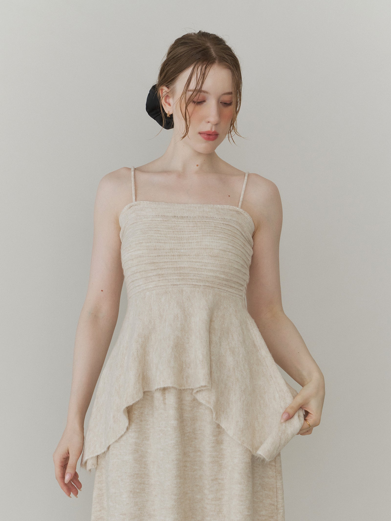 エアリーペプラムニットビスチェ[セットアップ可能]