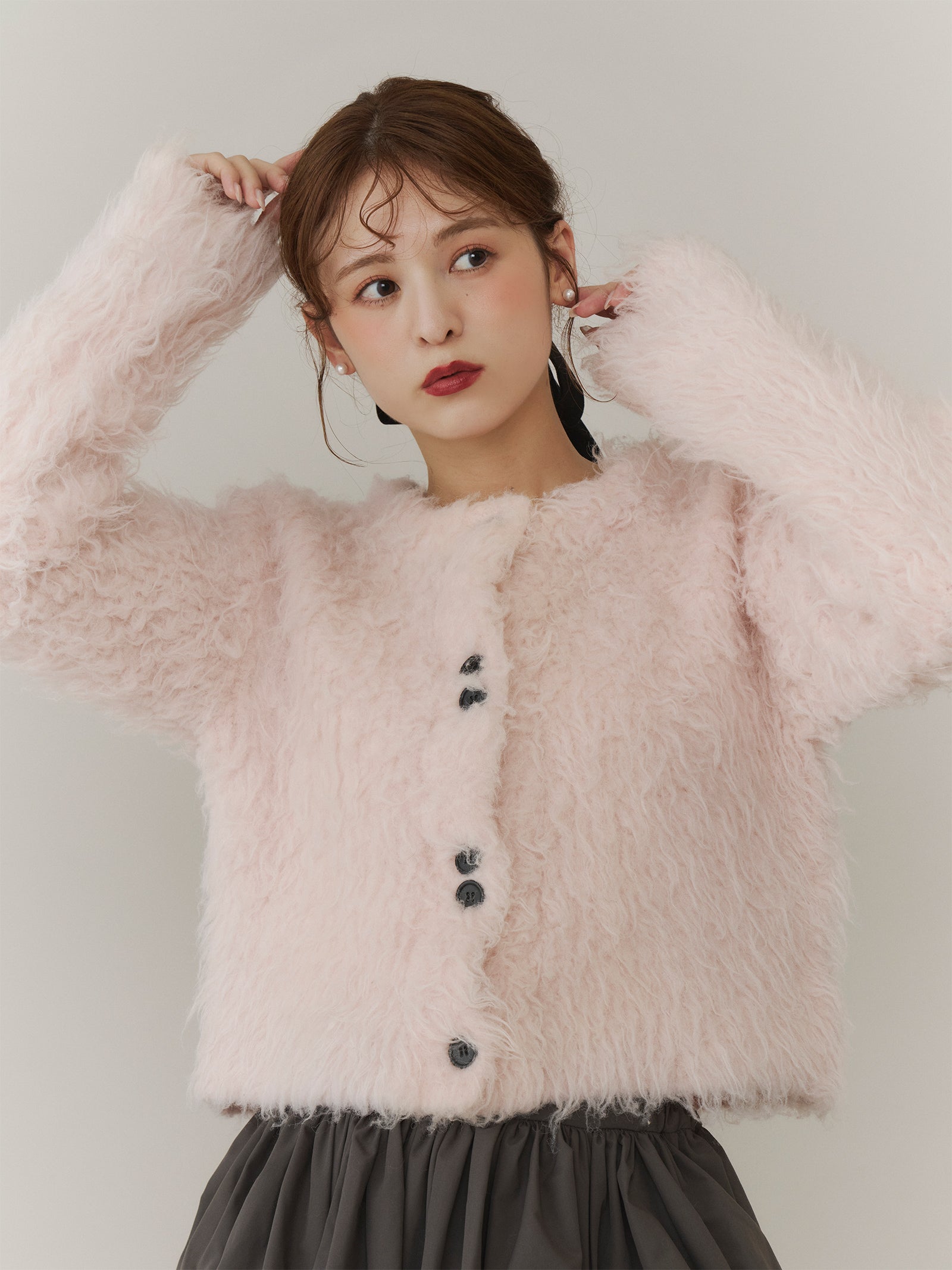 シャギーショートVネックニット