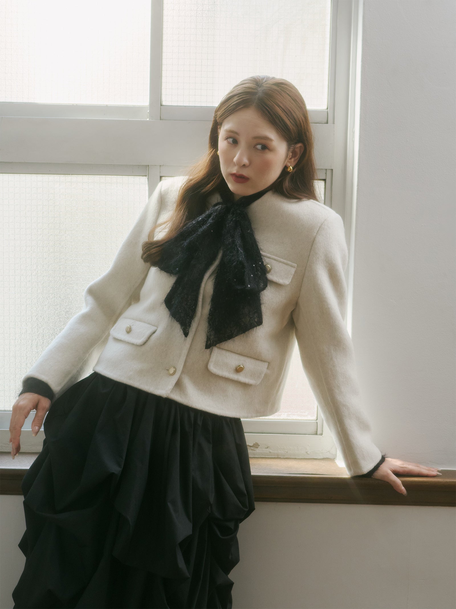 ゴールドボタンノーカラージャケット