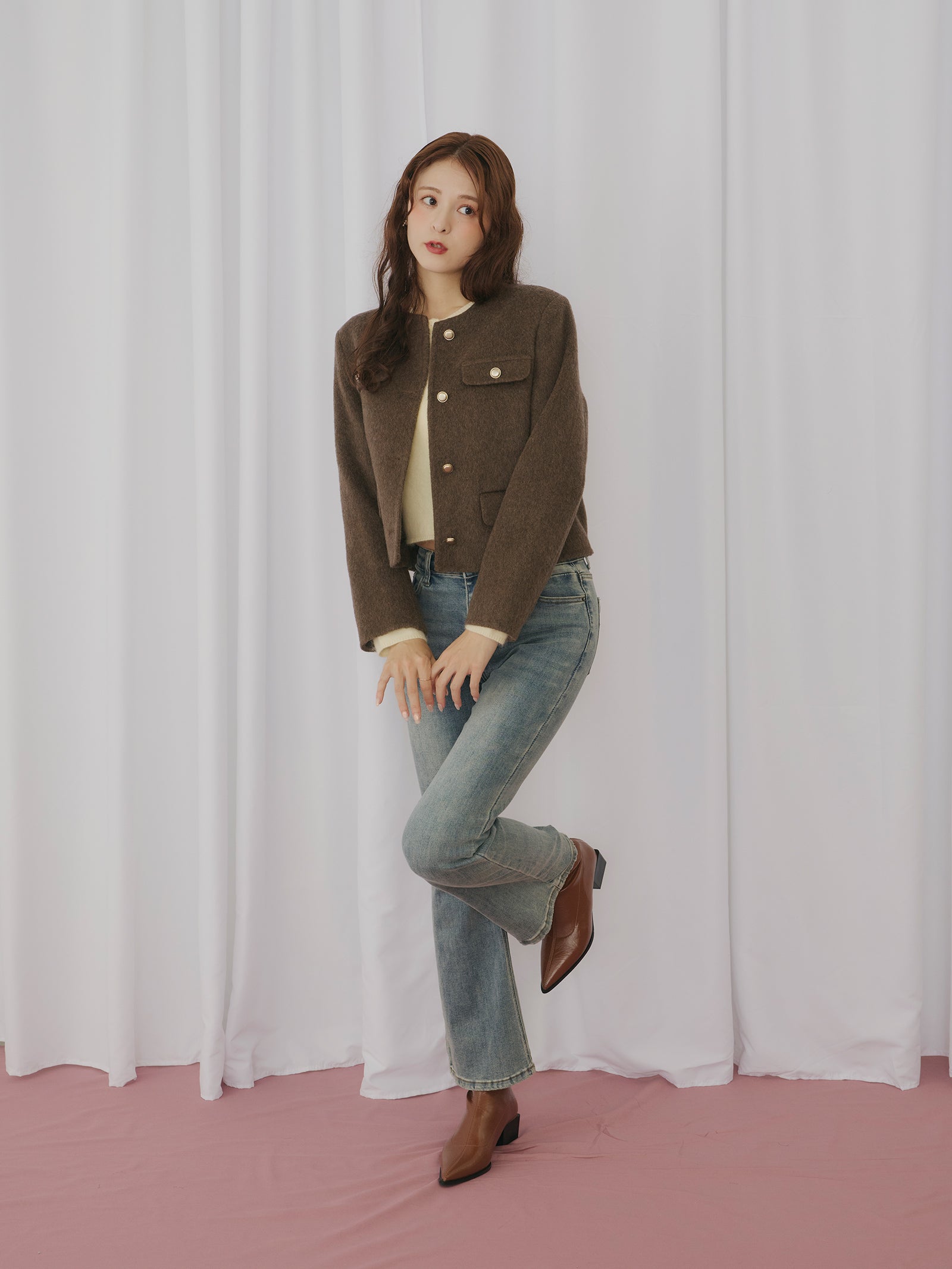 ゴールドボタンノーカラージャケット