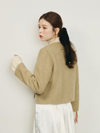 ゴールドボタンノーカラージャケット