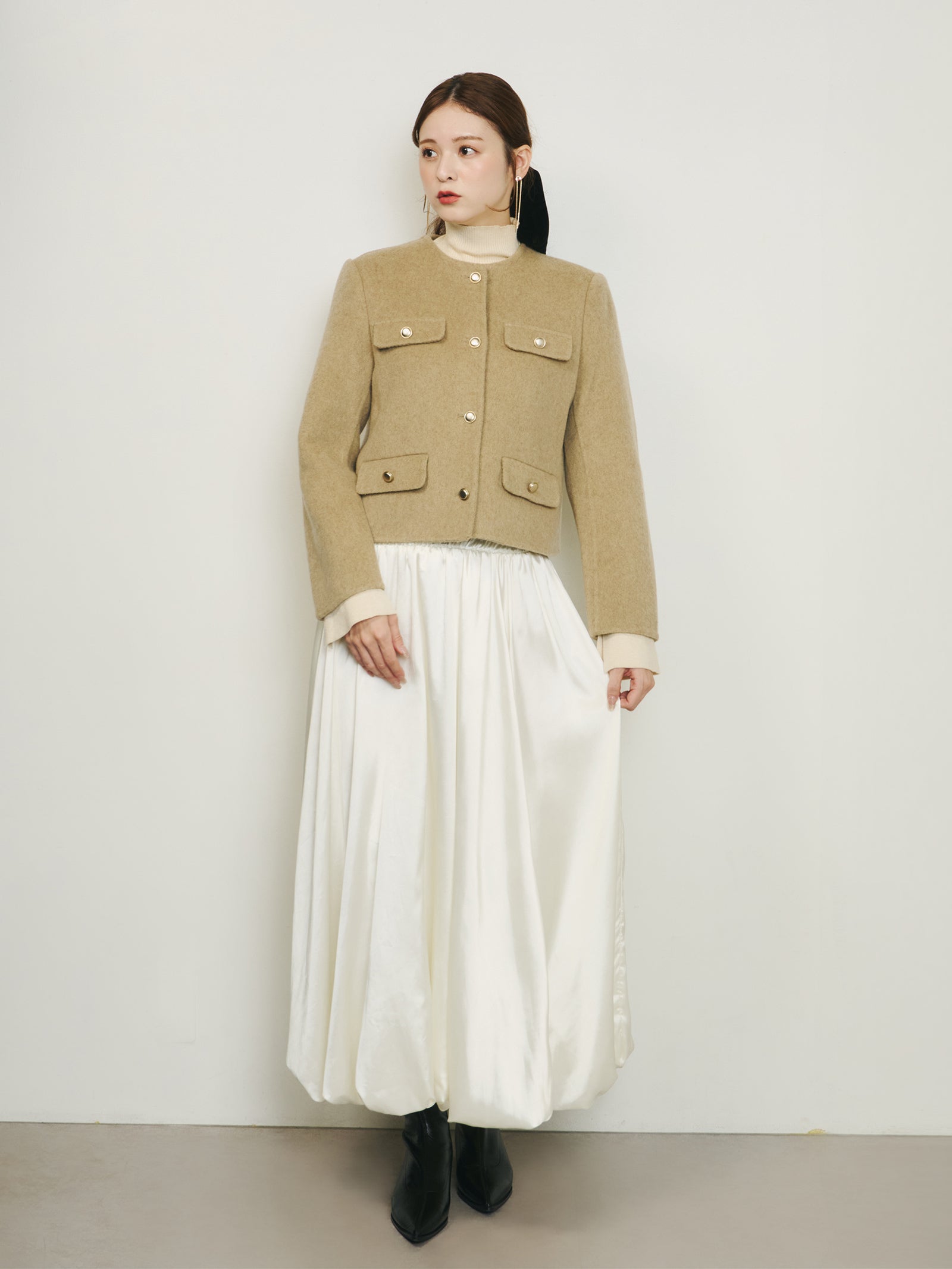 ゴールドボタンノーカラージャケット