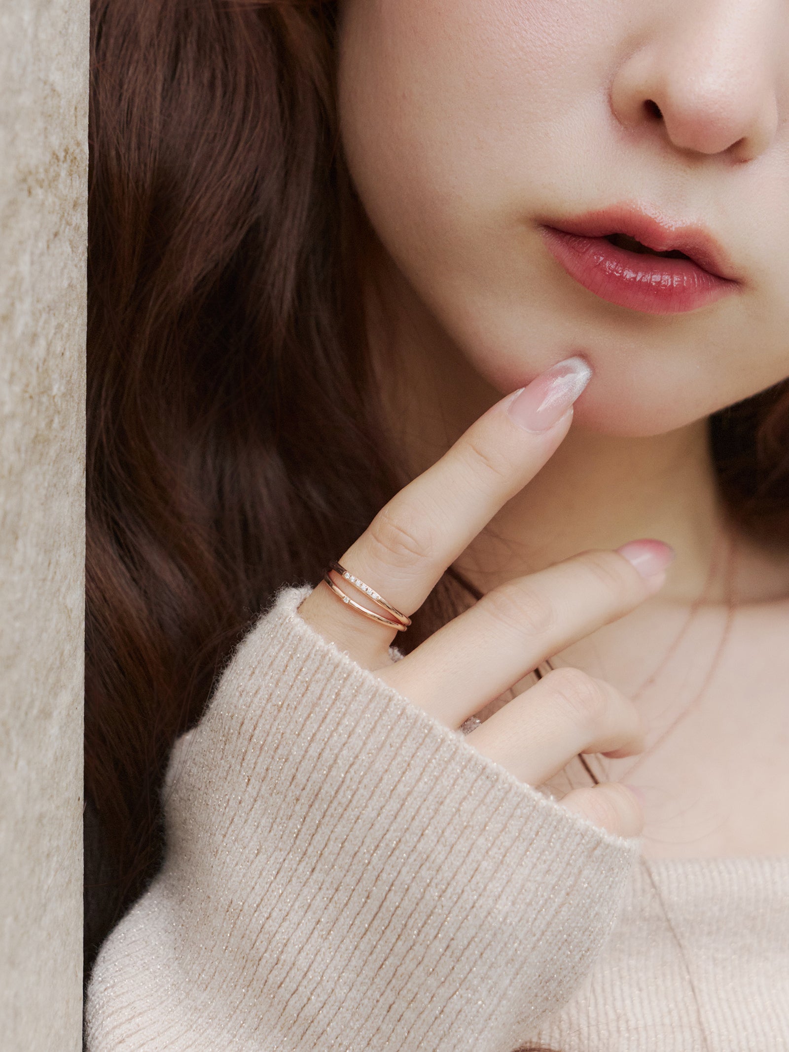 シャギーショートVネックニット