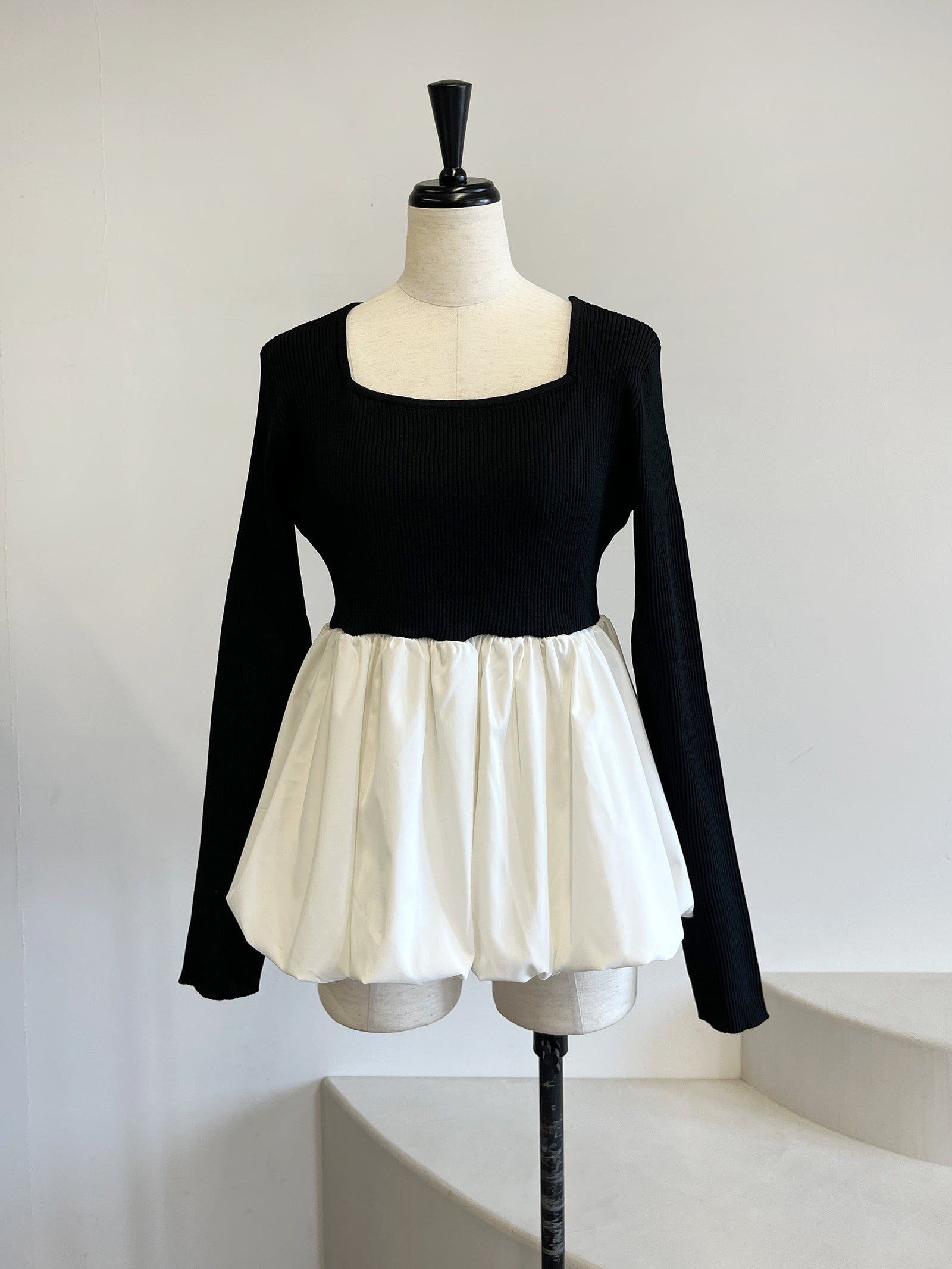 black×white