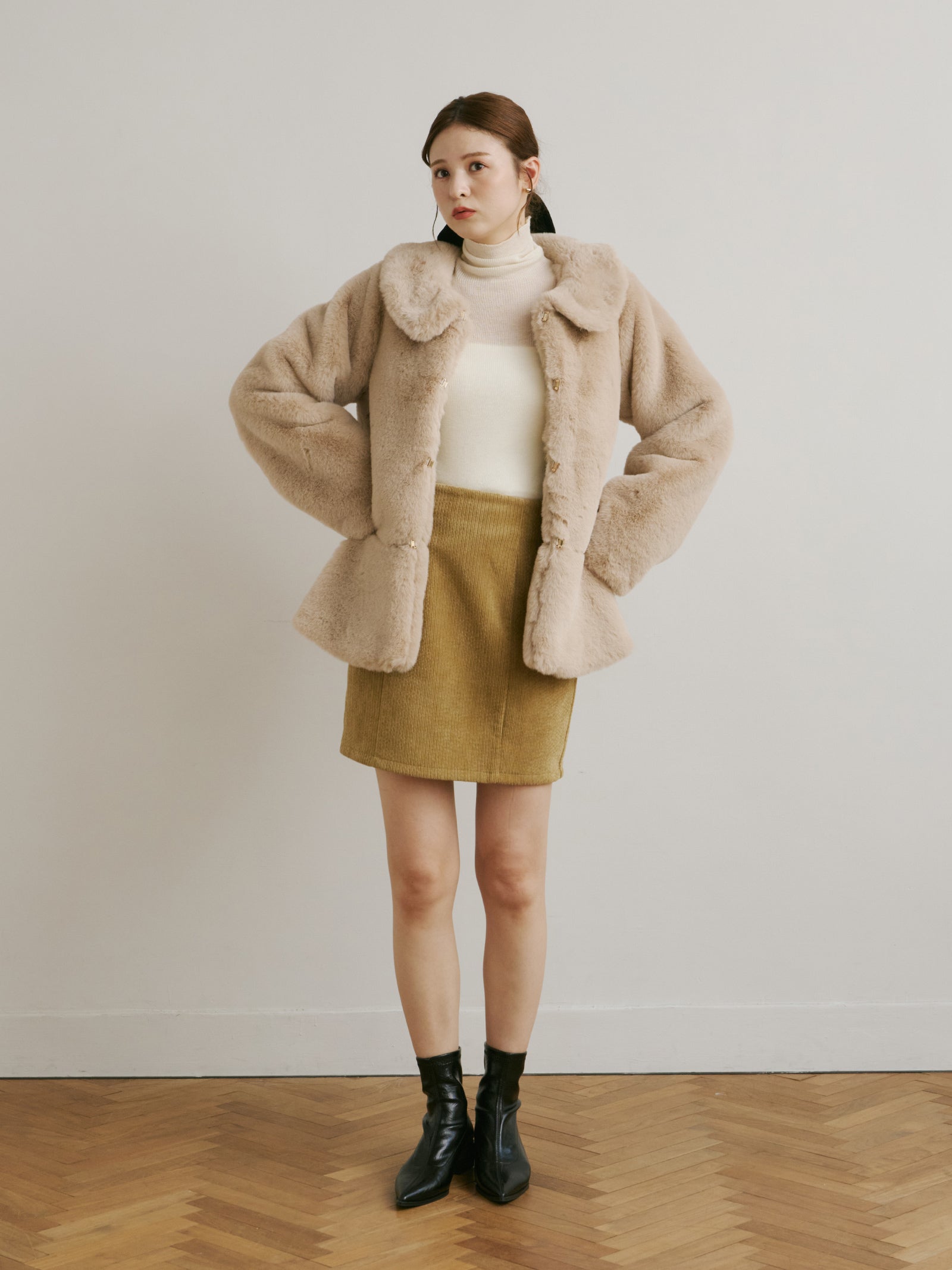 ポインテッドトゥブーツ