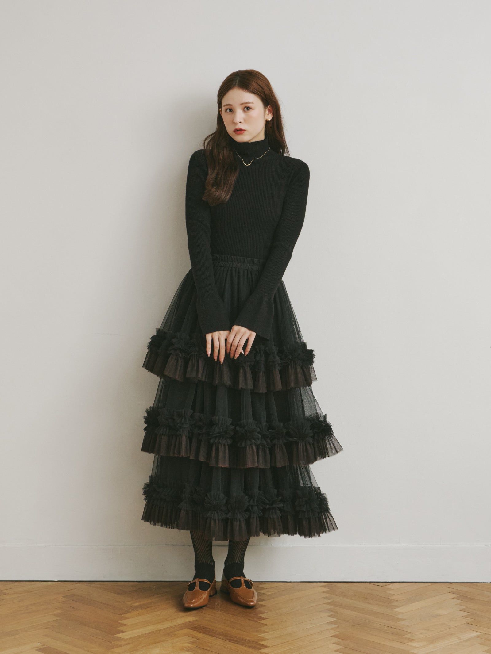 ステッチデザインストラップパンプス