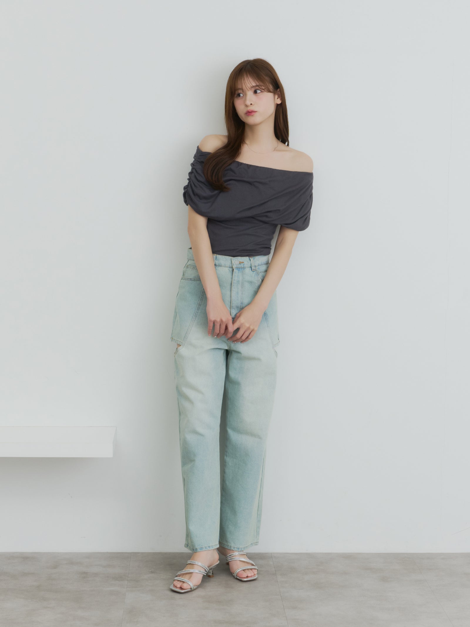 ドレープオフショルダーカットソー