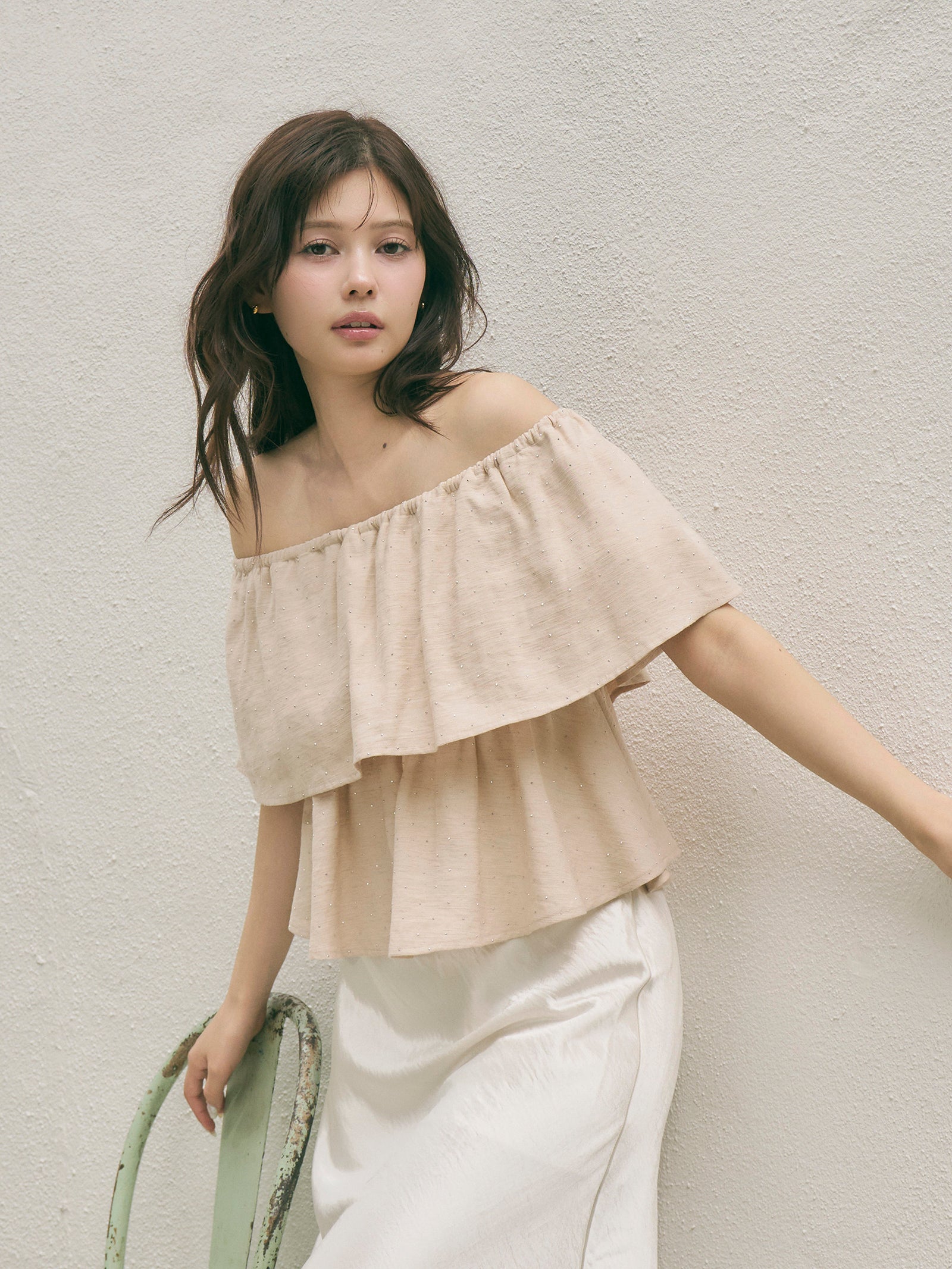 beige