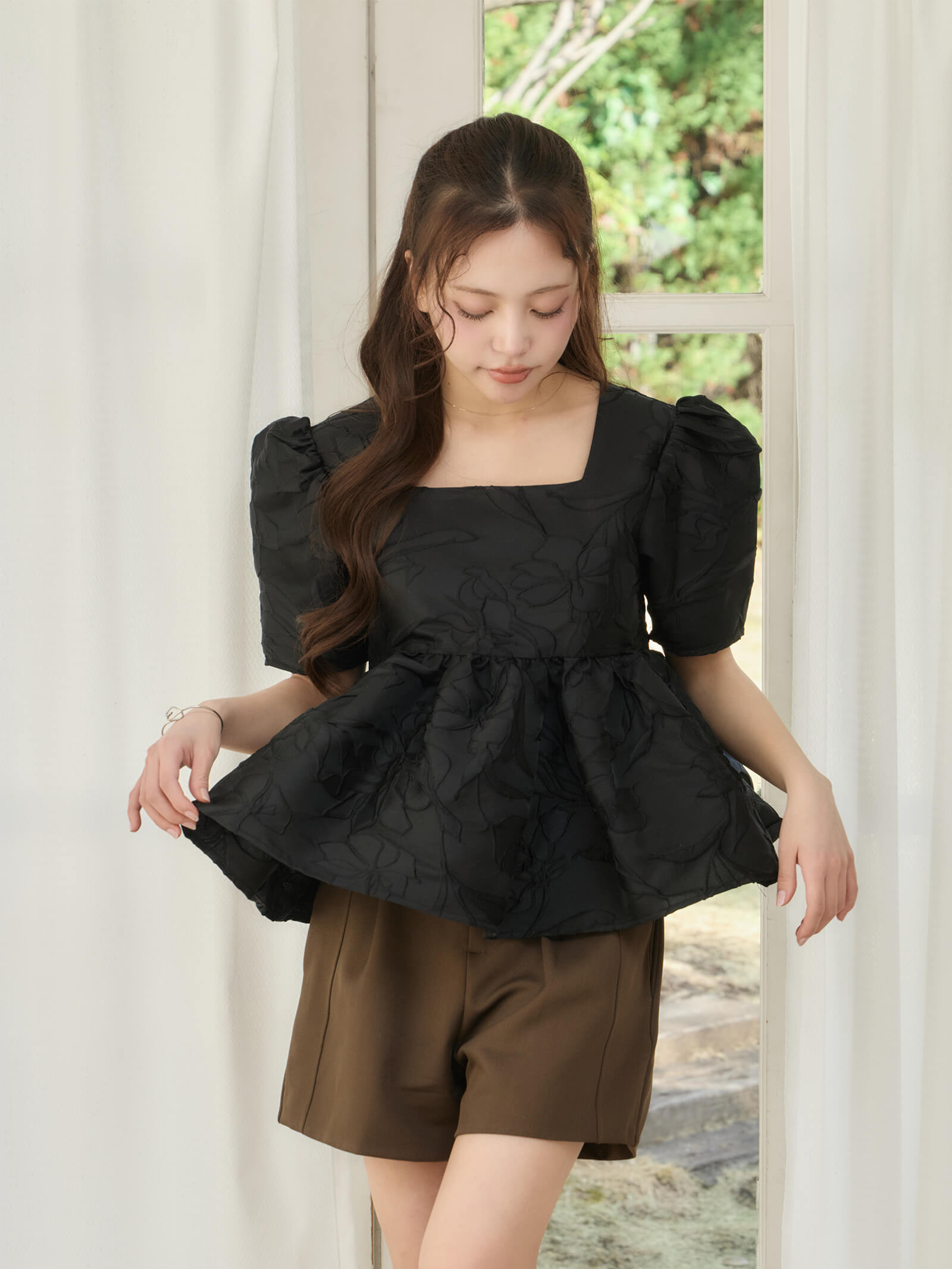 スクエアネックジャガードペプラムブラウス