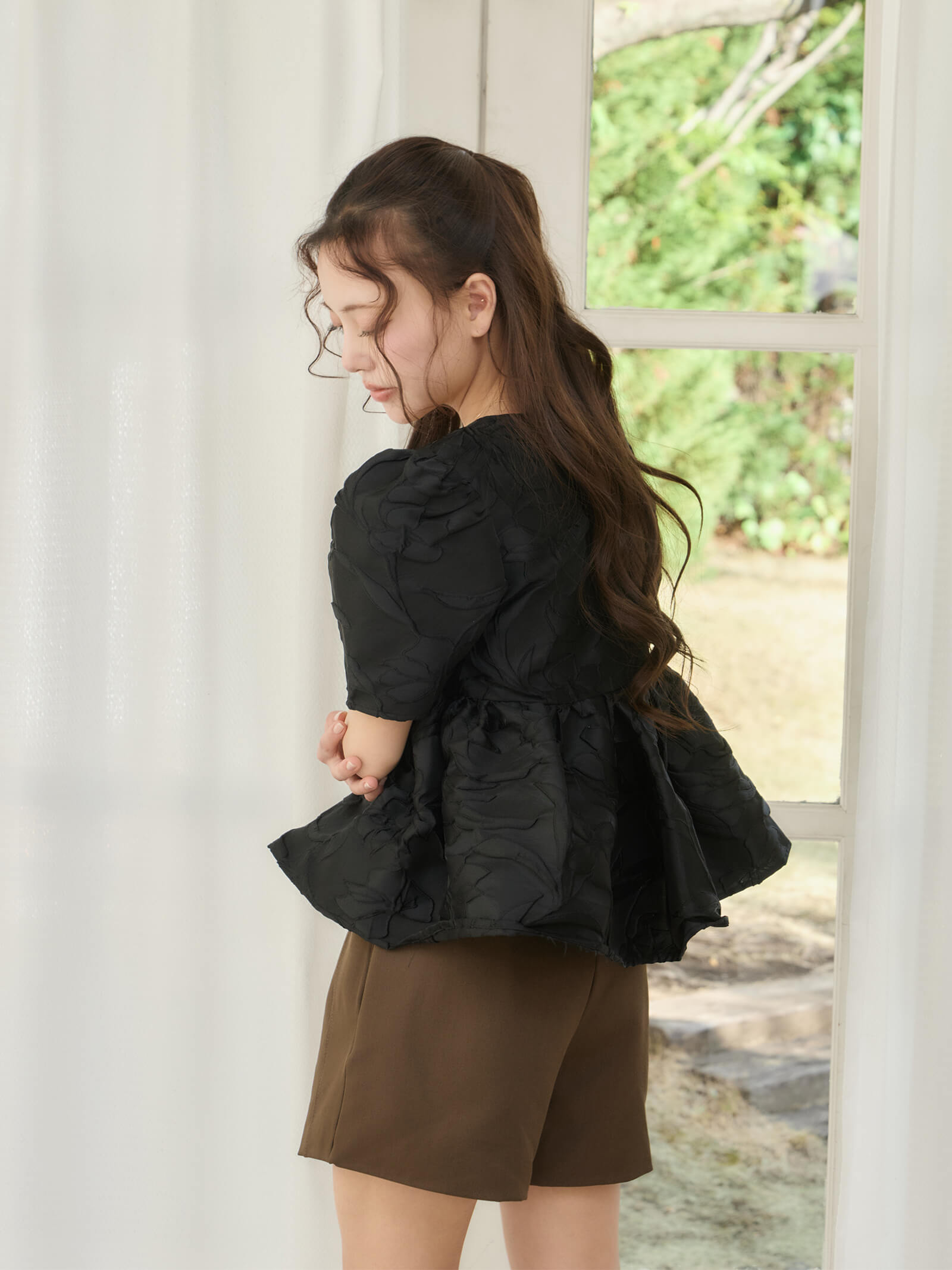 スクエアネックジャガードペプラムブラウス