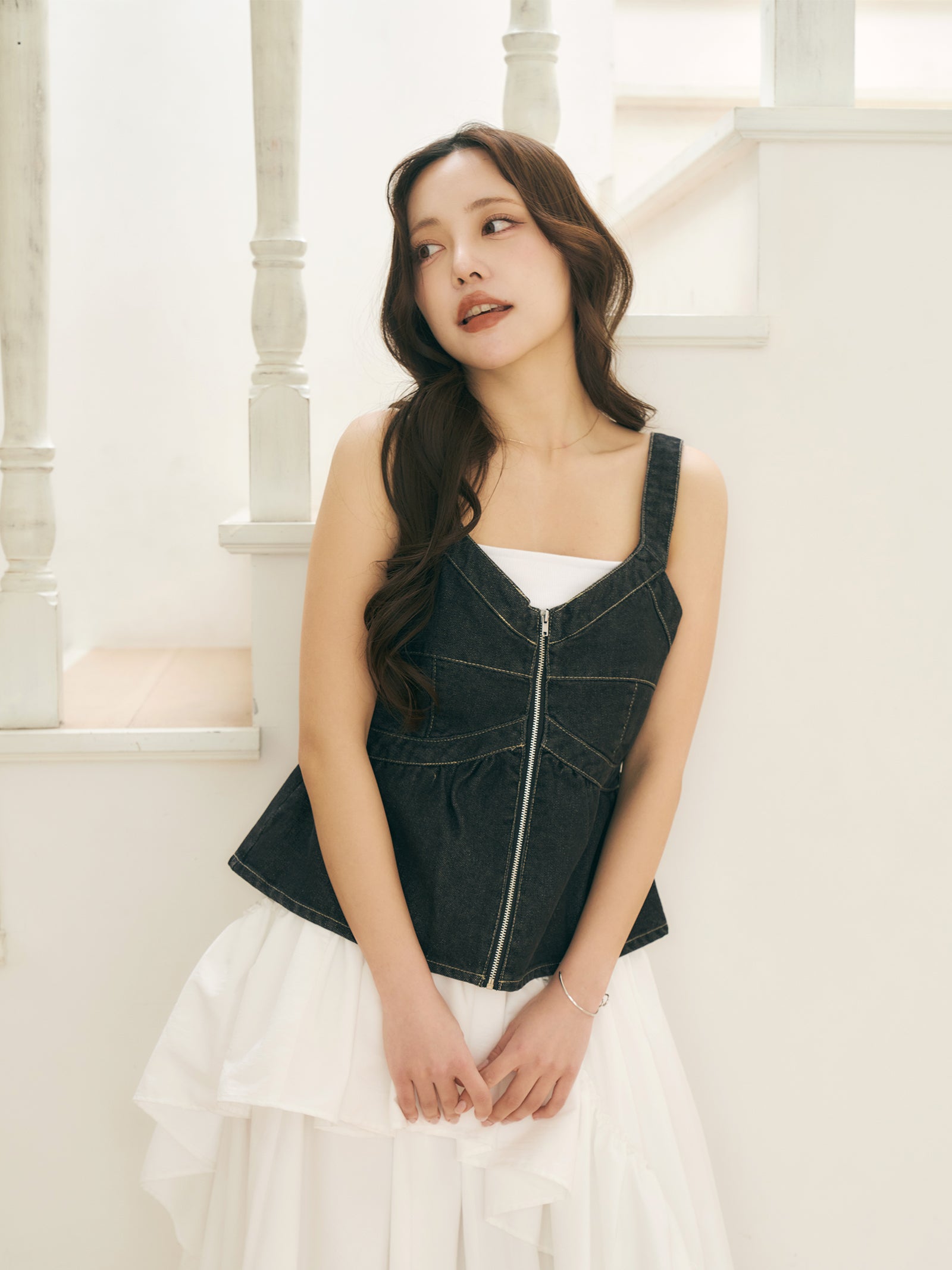 デニムペプラムビスチェ