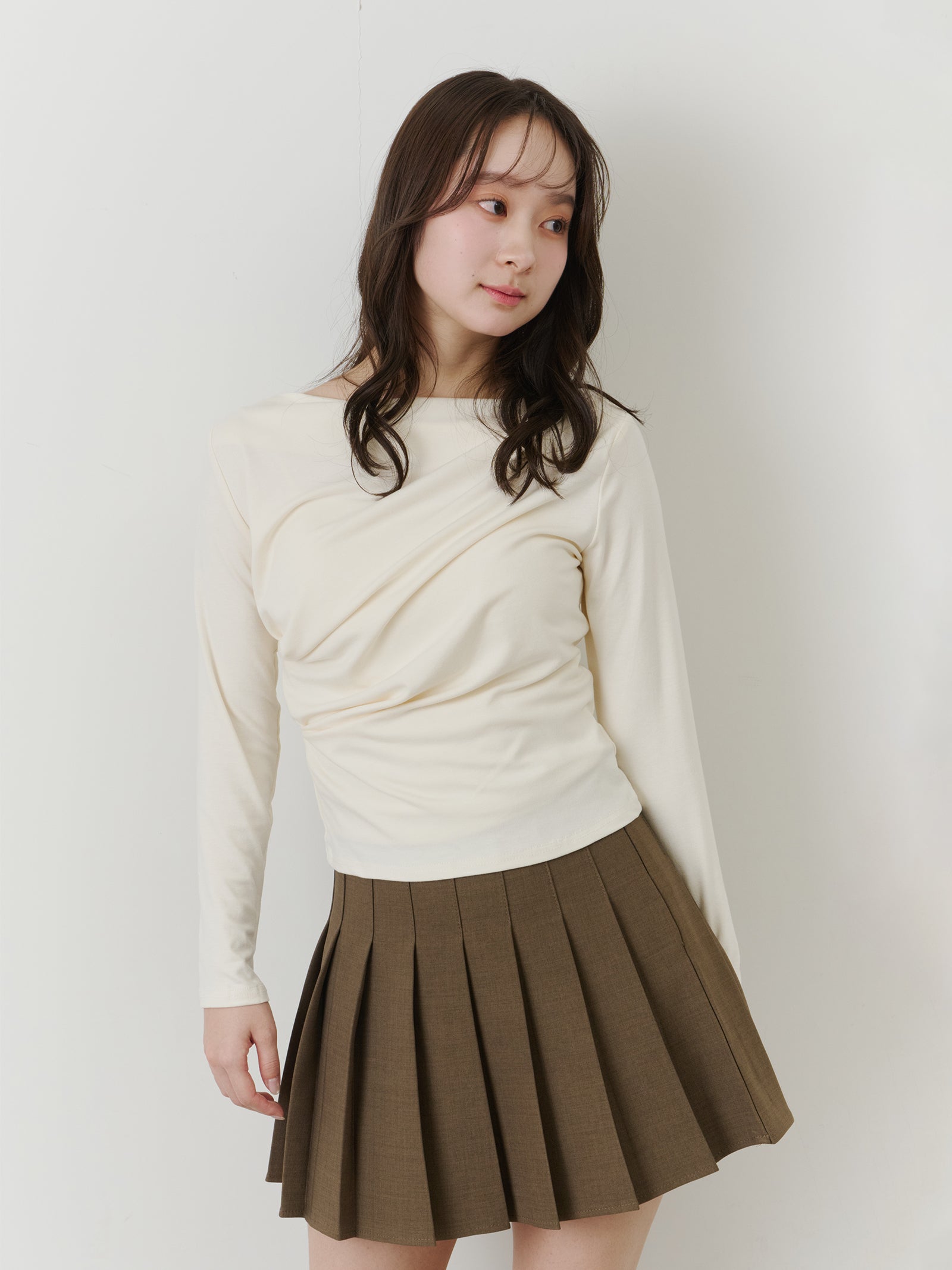 アシンメトリードレープトップス