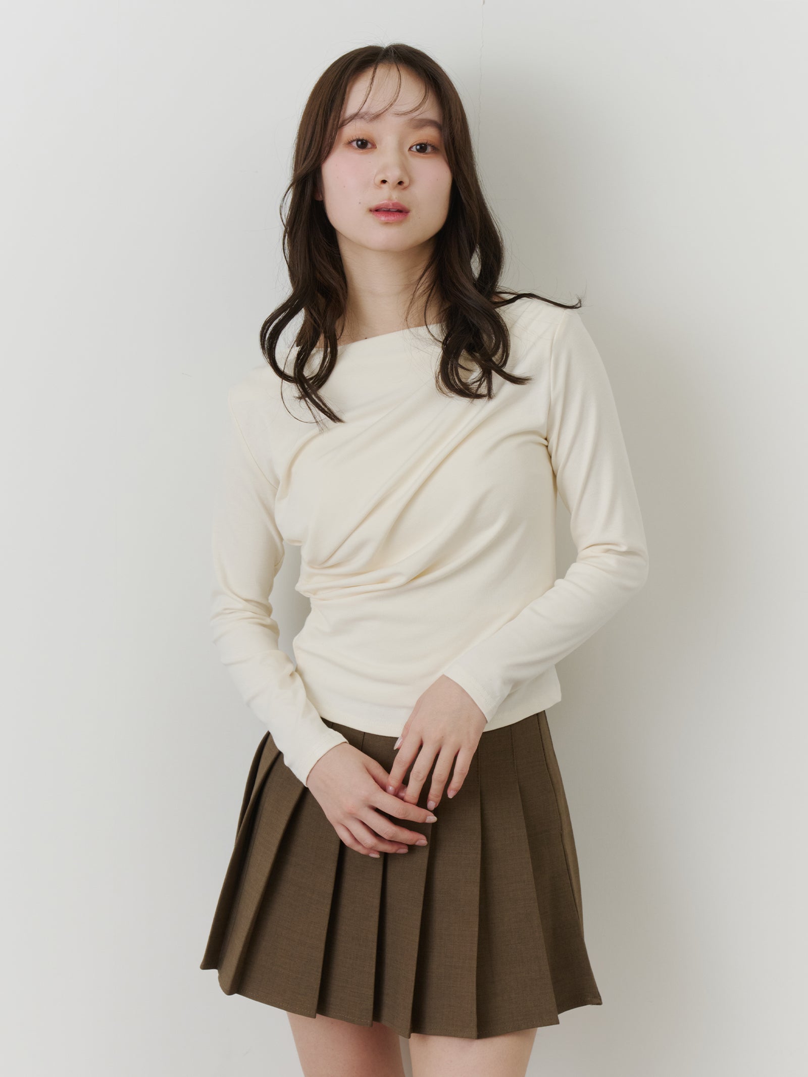 アシンメトリードレープトップス