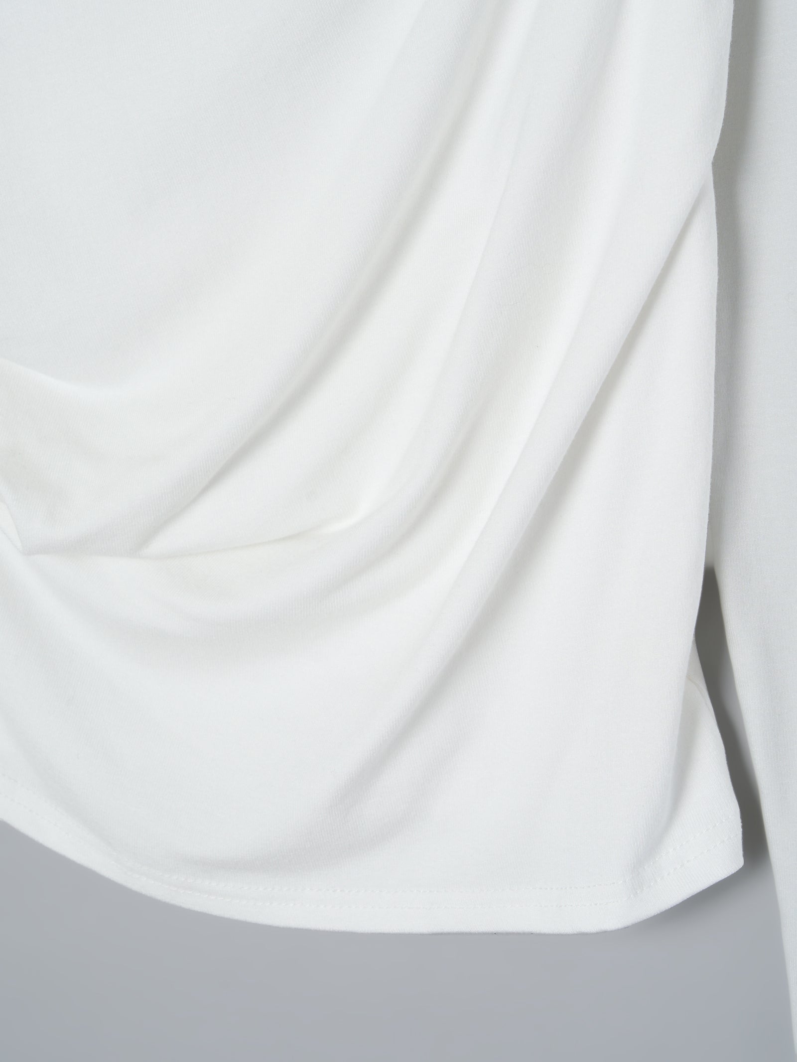 アシンメトリードレープトップス