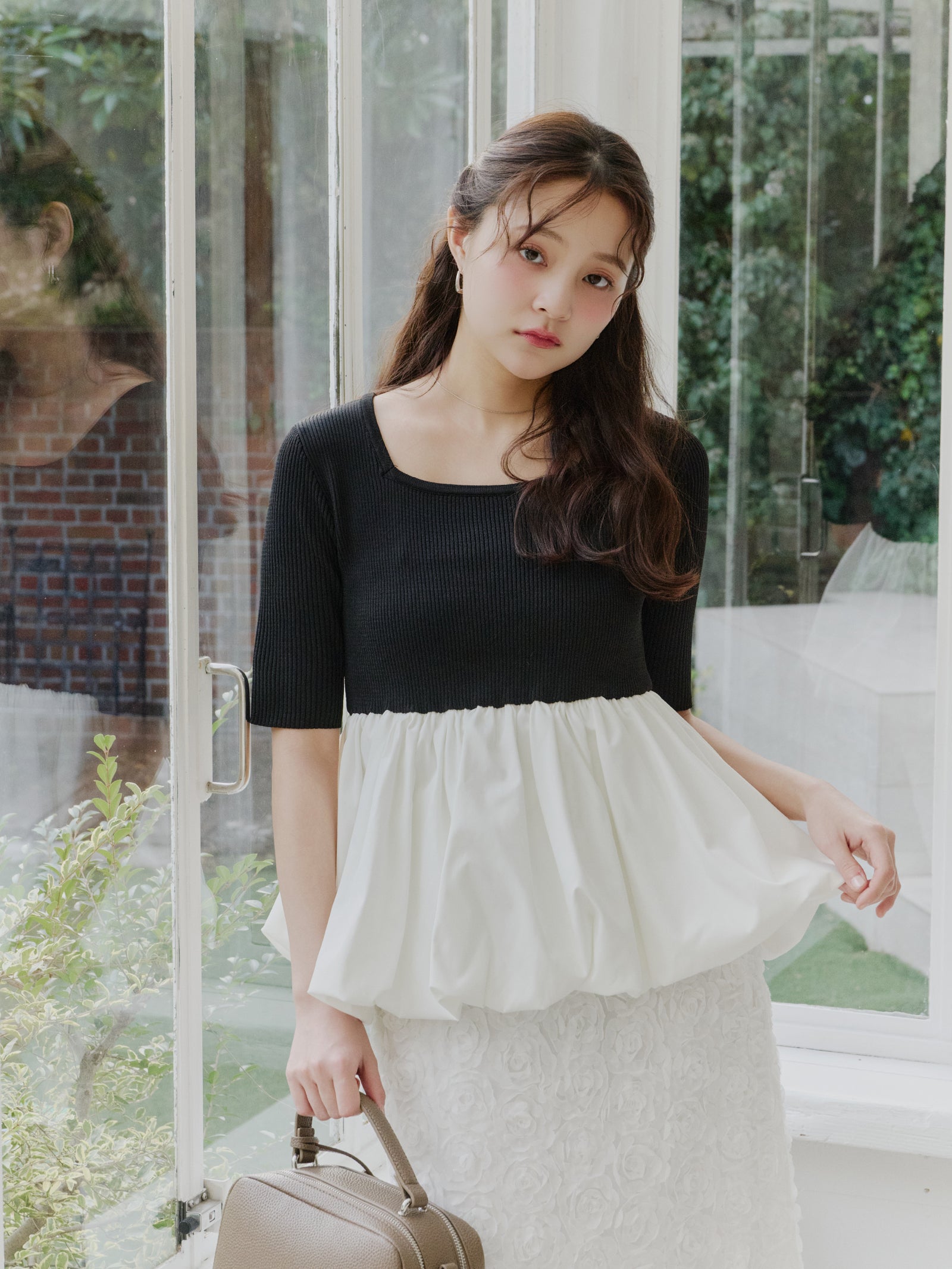 スクエアネックバルーントップス