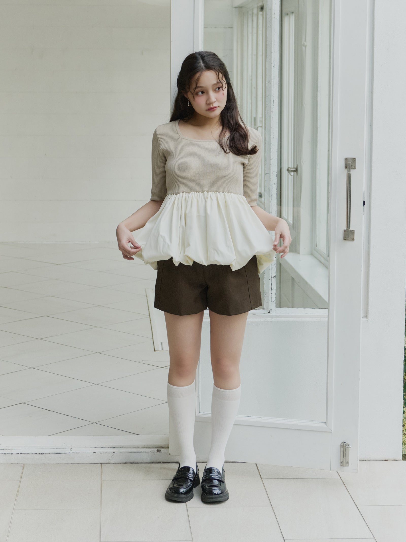 スクエアネックバルーントップス