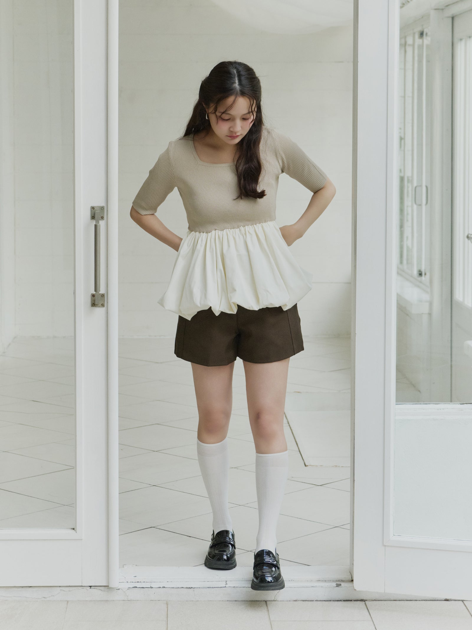 スクエアネックバルーントップス