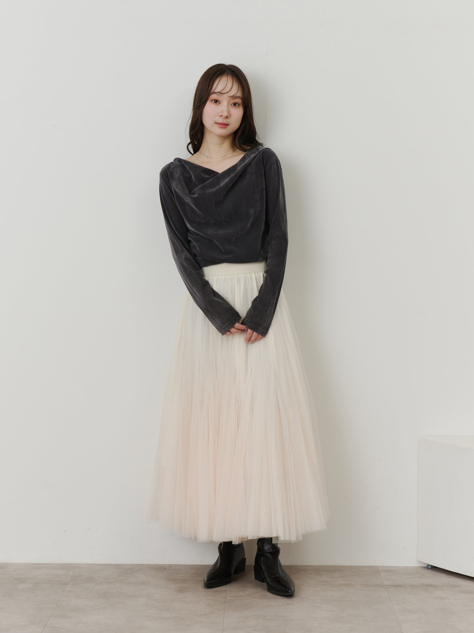 ボリュームロングチュールスカート