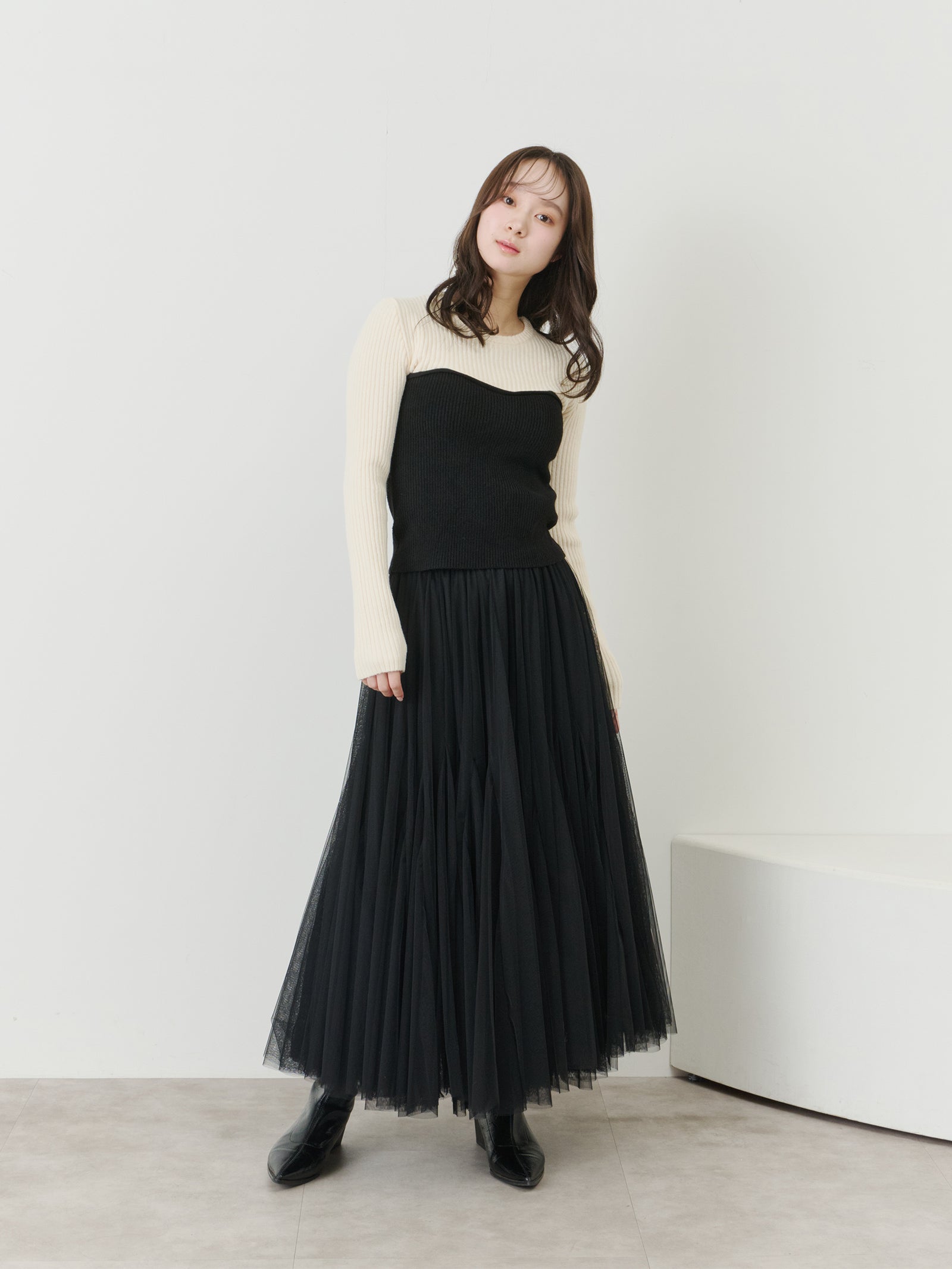 ボリュームロングチュールスカート