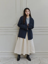 サテンタックロングスカート