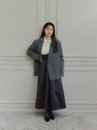 サテンタックロングスカート