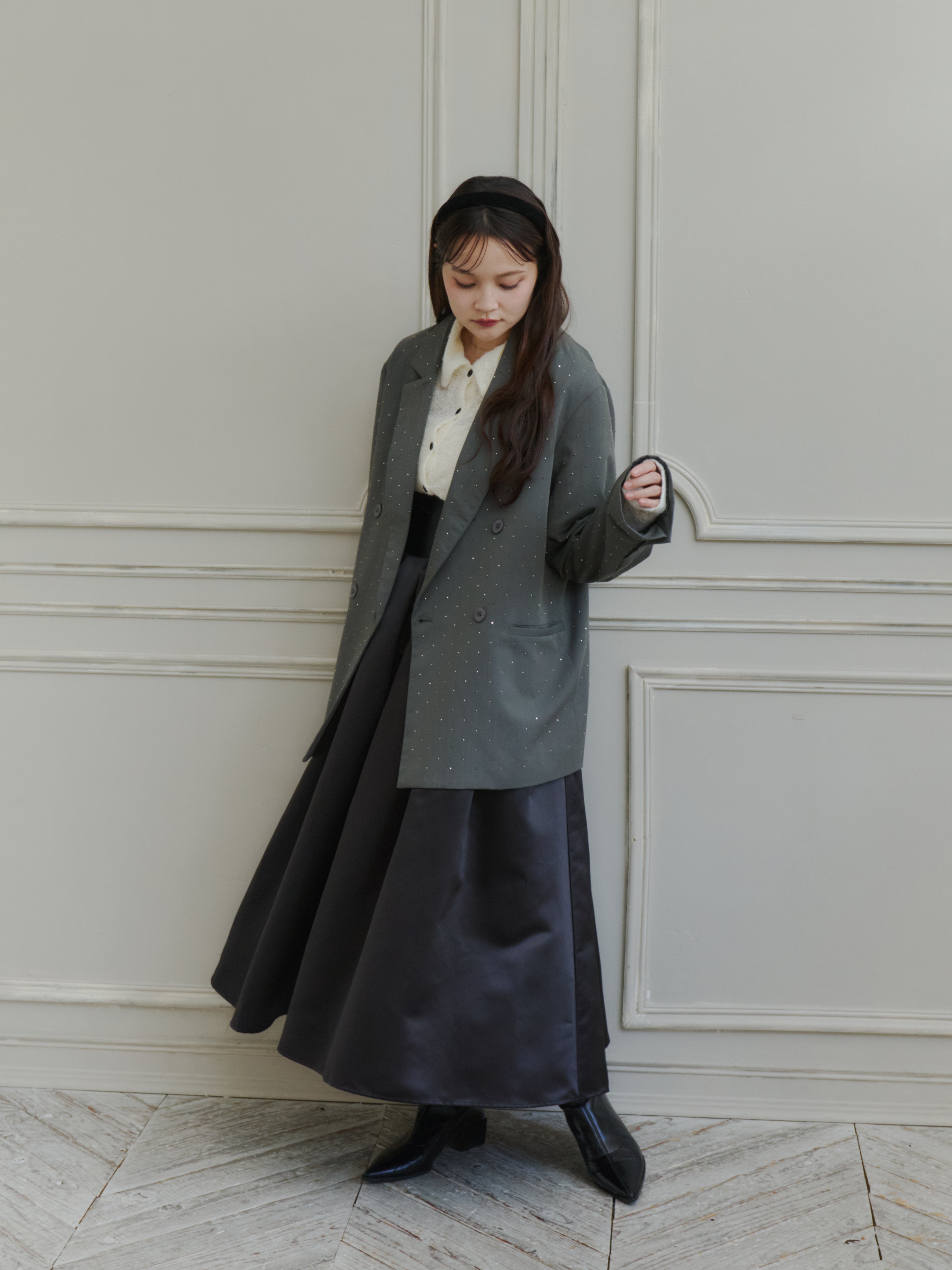 サテンタックロングスカート