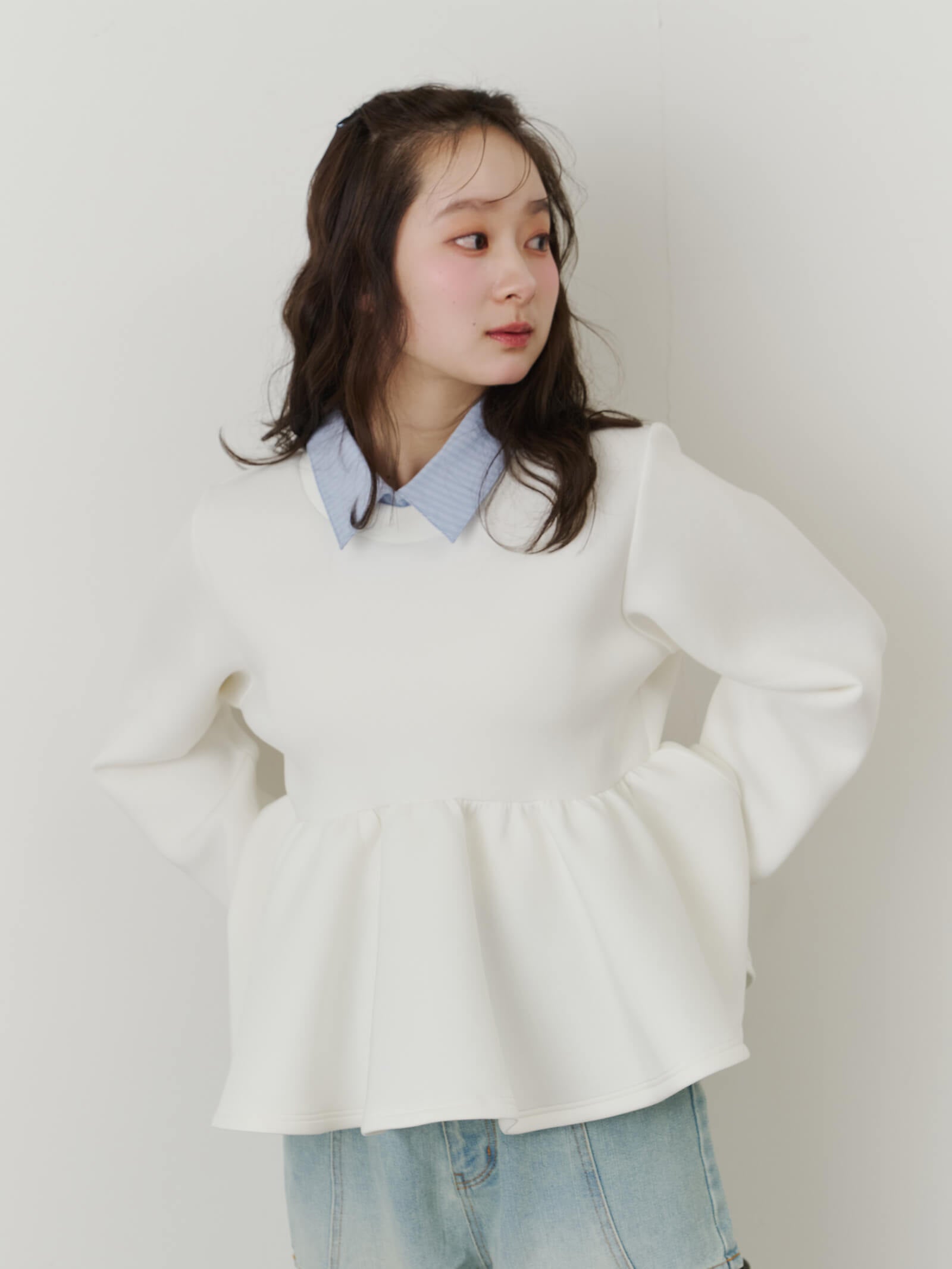 Sayaka【新品・未使用】タックスリーブペプラムスウェット ADAM ET ROPÉ FEMME(アダム エ ロペ ファム) / 【サステナブル・WEB