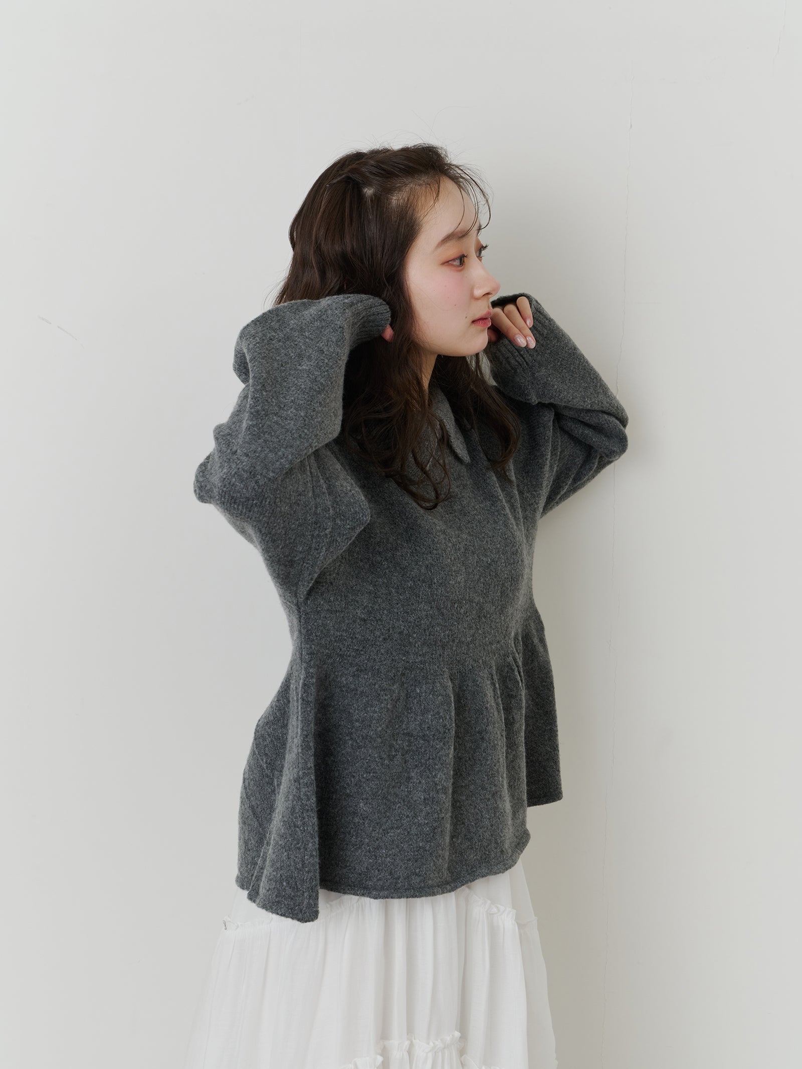 リブカラーペプラムニット