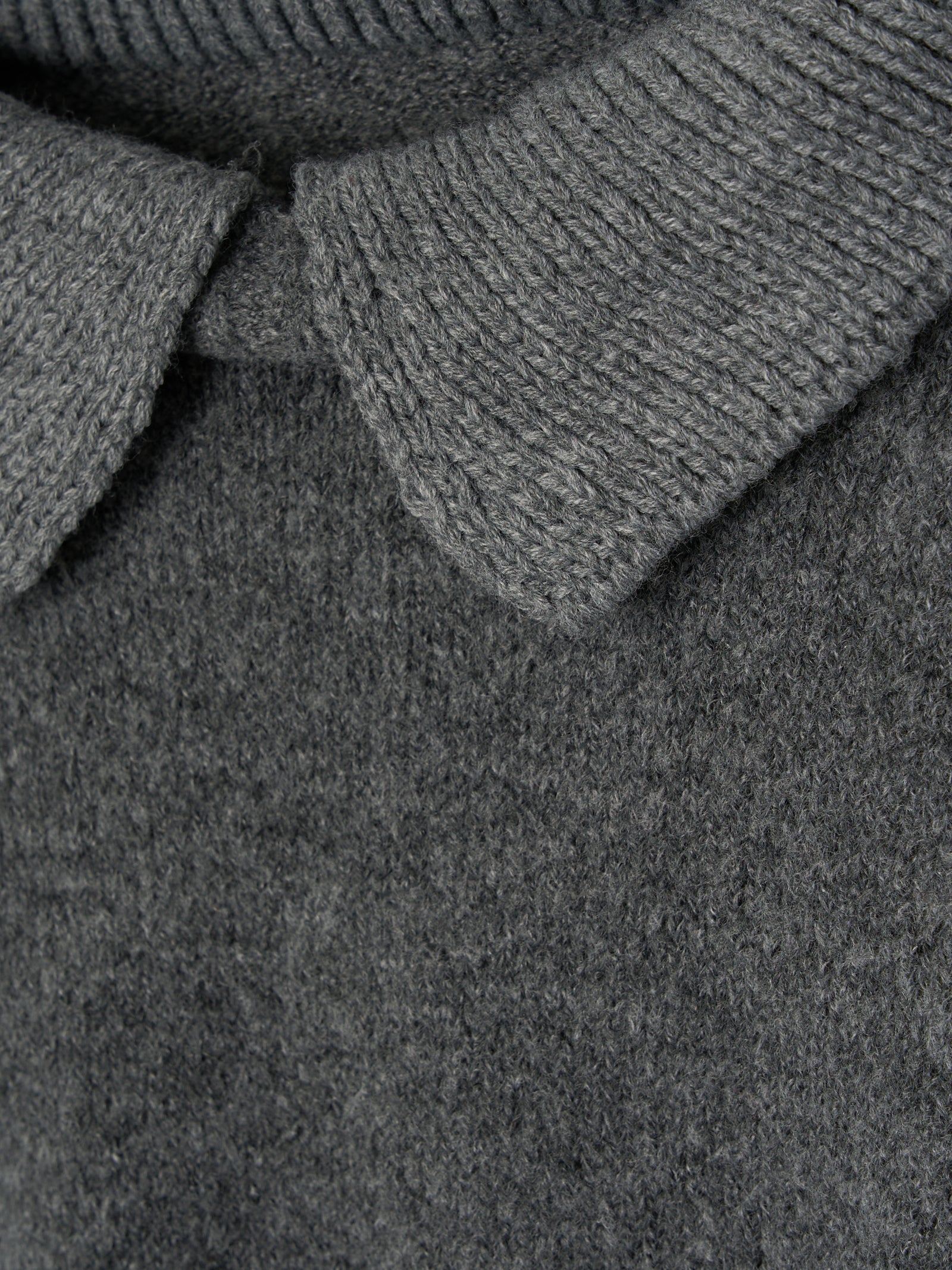 リブカラーペプラムニット