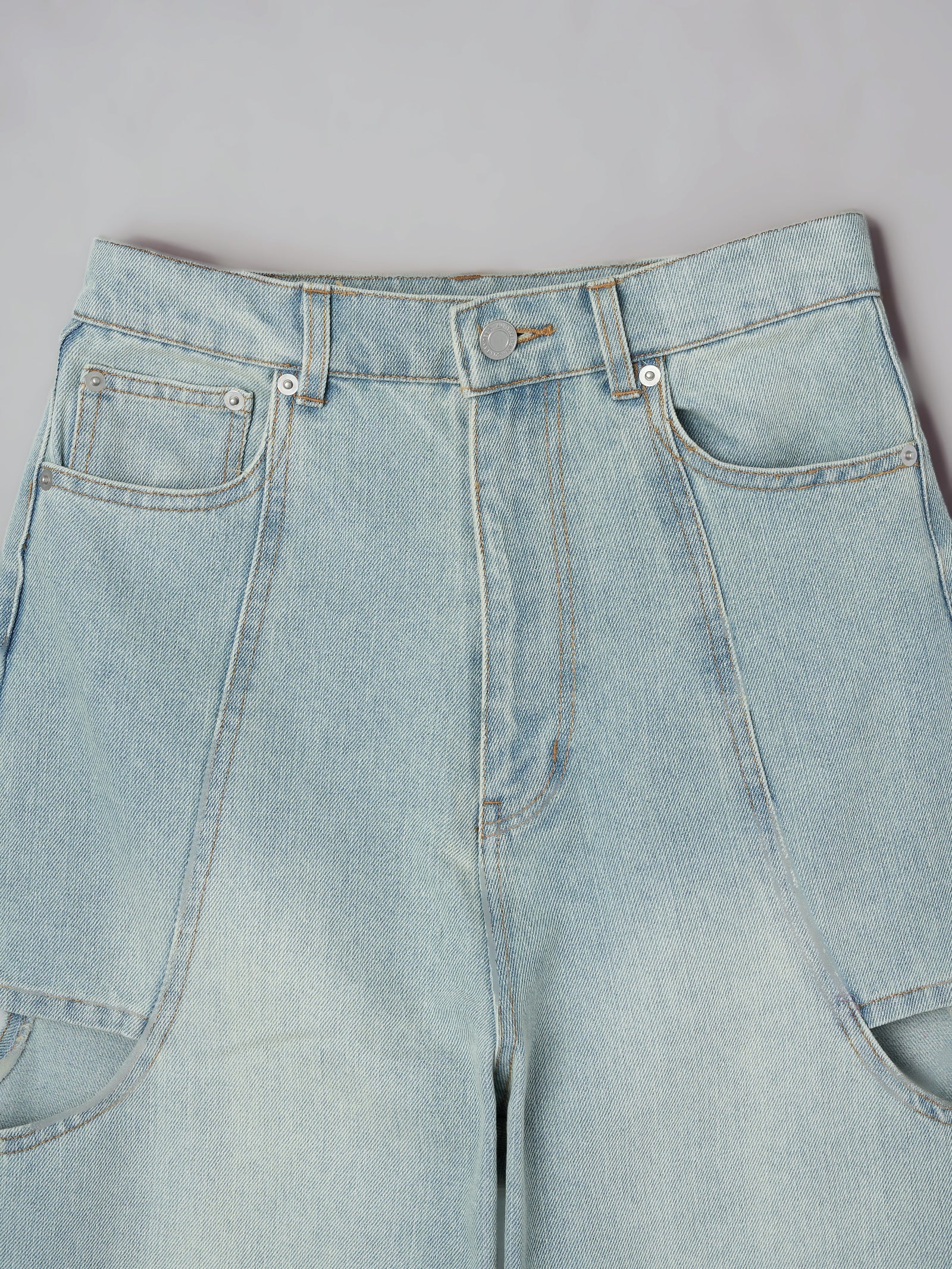 サイドスリットデニム