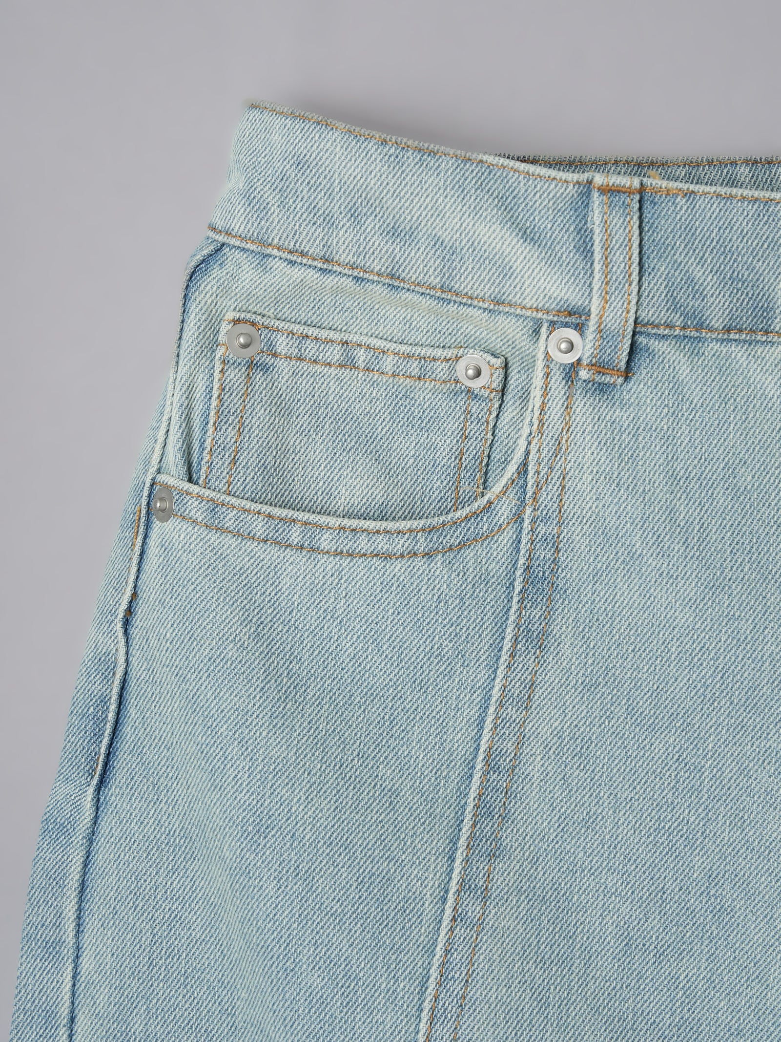 サイドスリットデニム