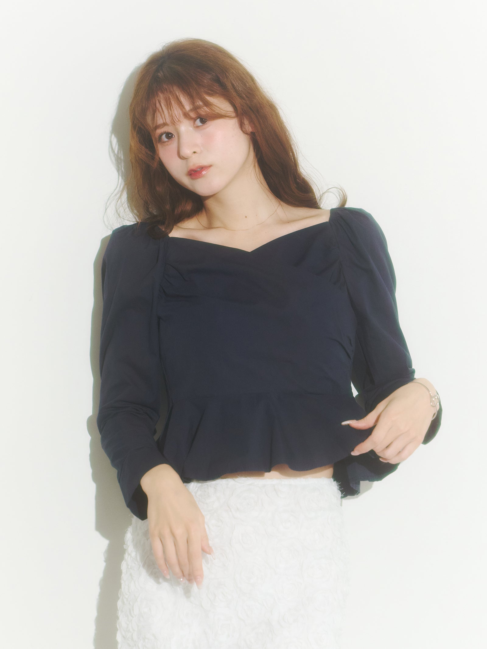 シャギーショートVネックニット