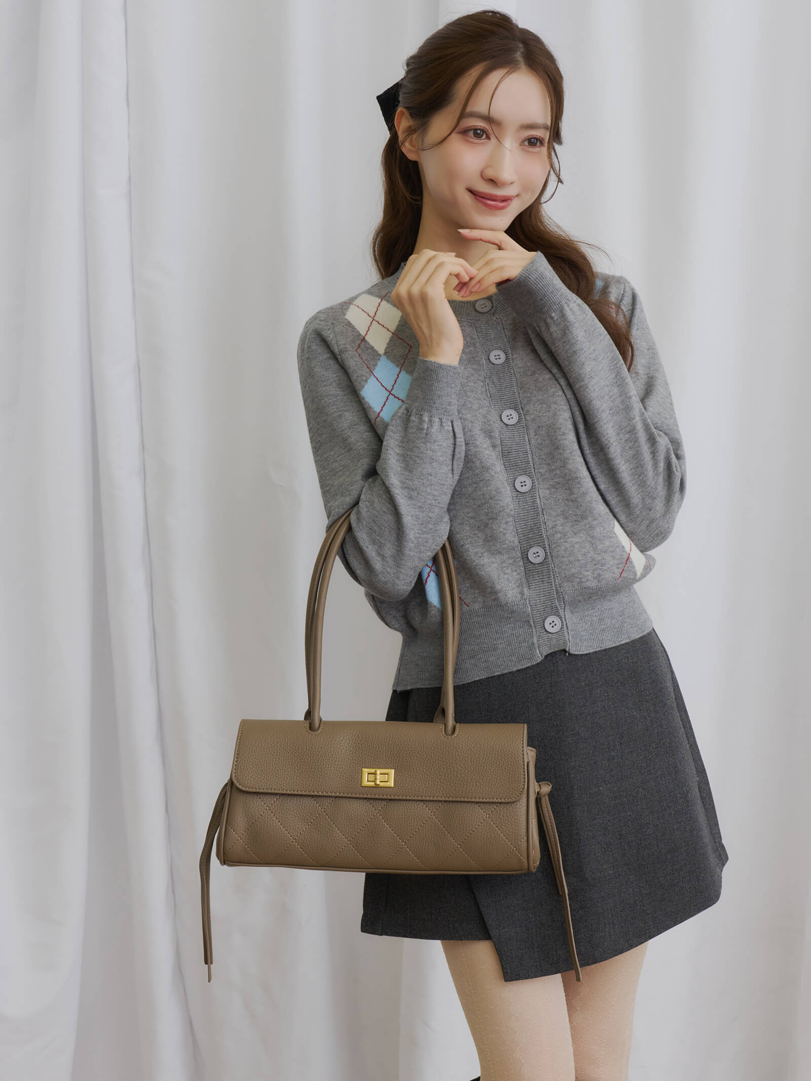 ソフトキルティングショルダーバッグ