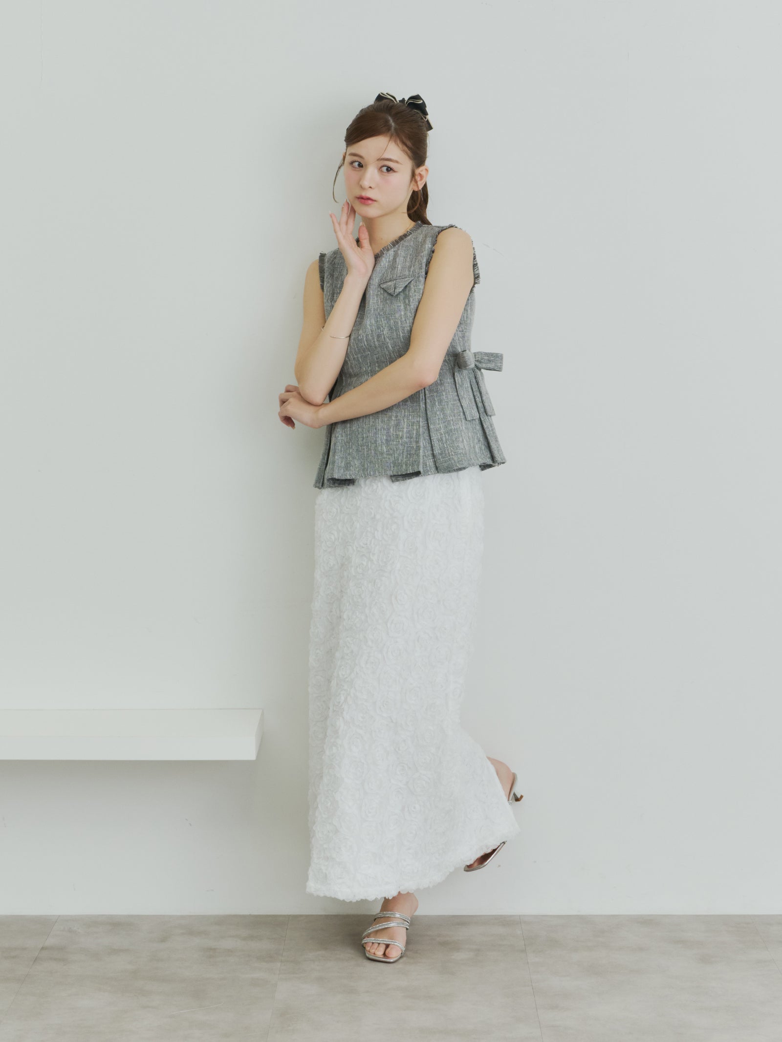 ツイードペプラムリボントップス