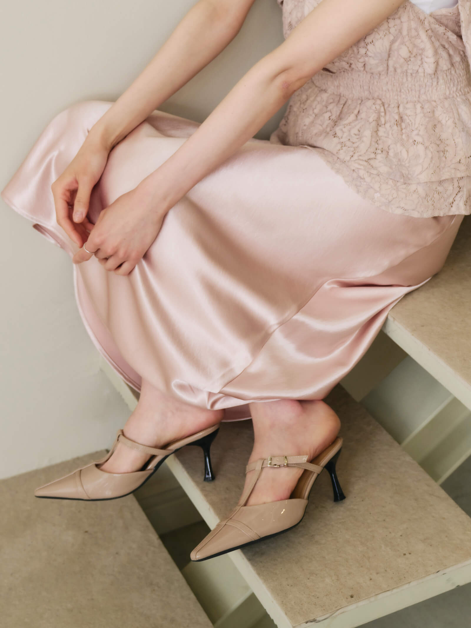 beige