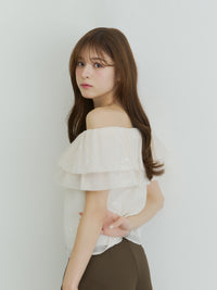 エンブロイダリーフラワーオフショルブラウス