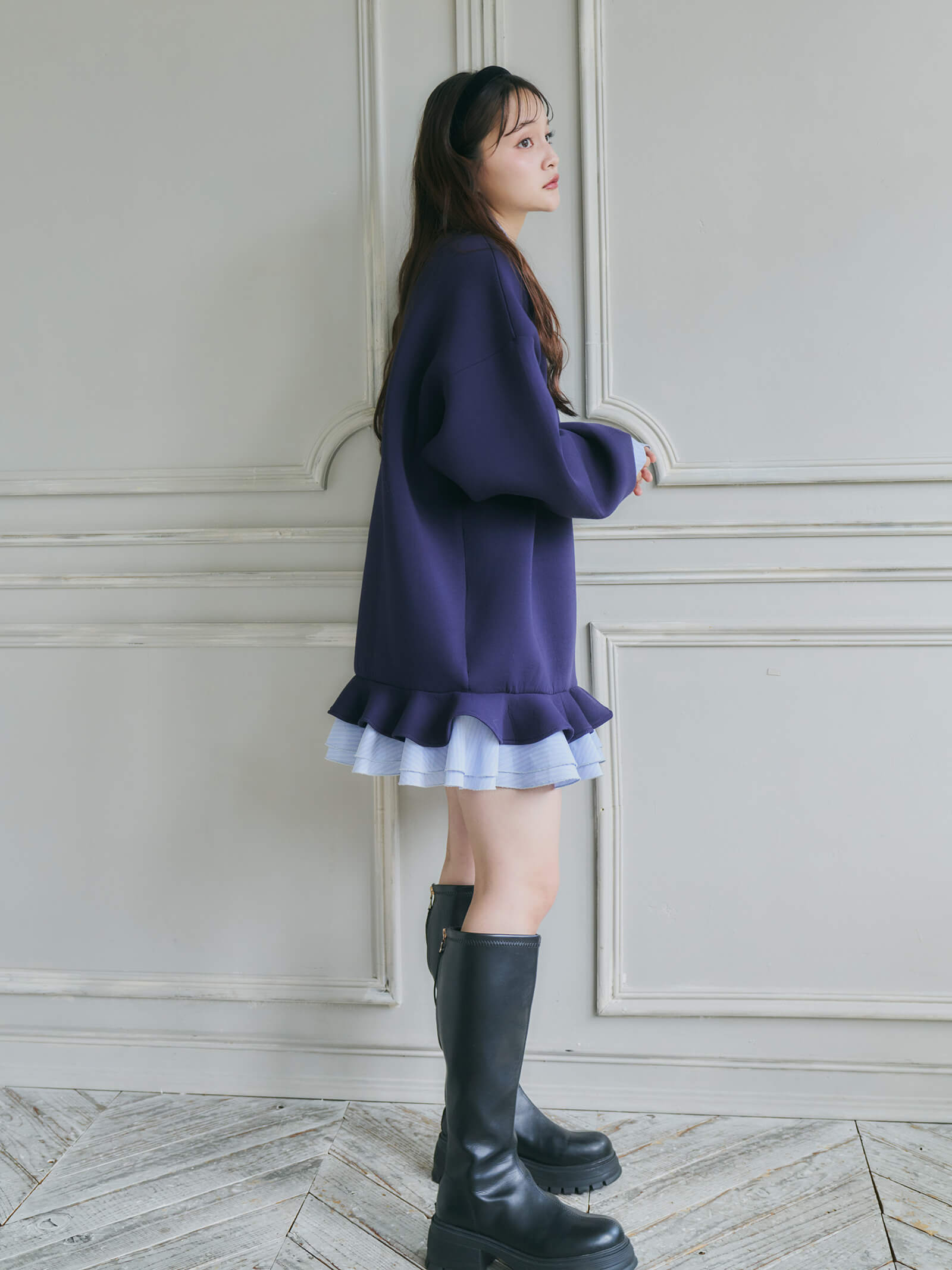 一部予約】フリルレイヤードダンボールスウェット【発送予定日 9月中旬