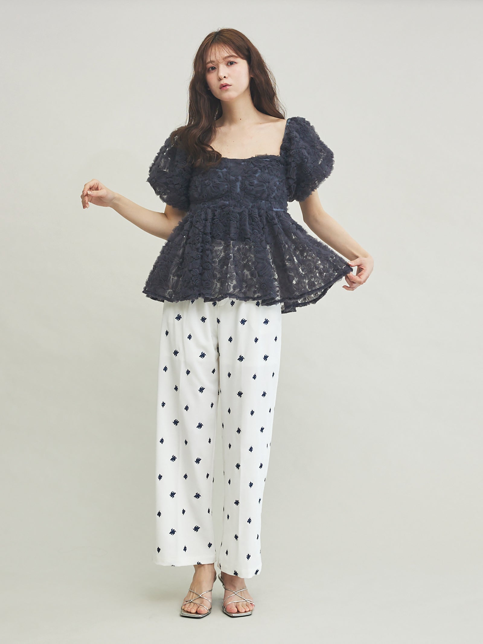 olu. フラワータックスラックス 一部予約】フラワータックスラックス【発送予定日 1月中旬~1月下旬】