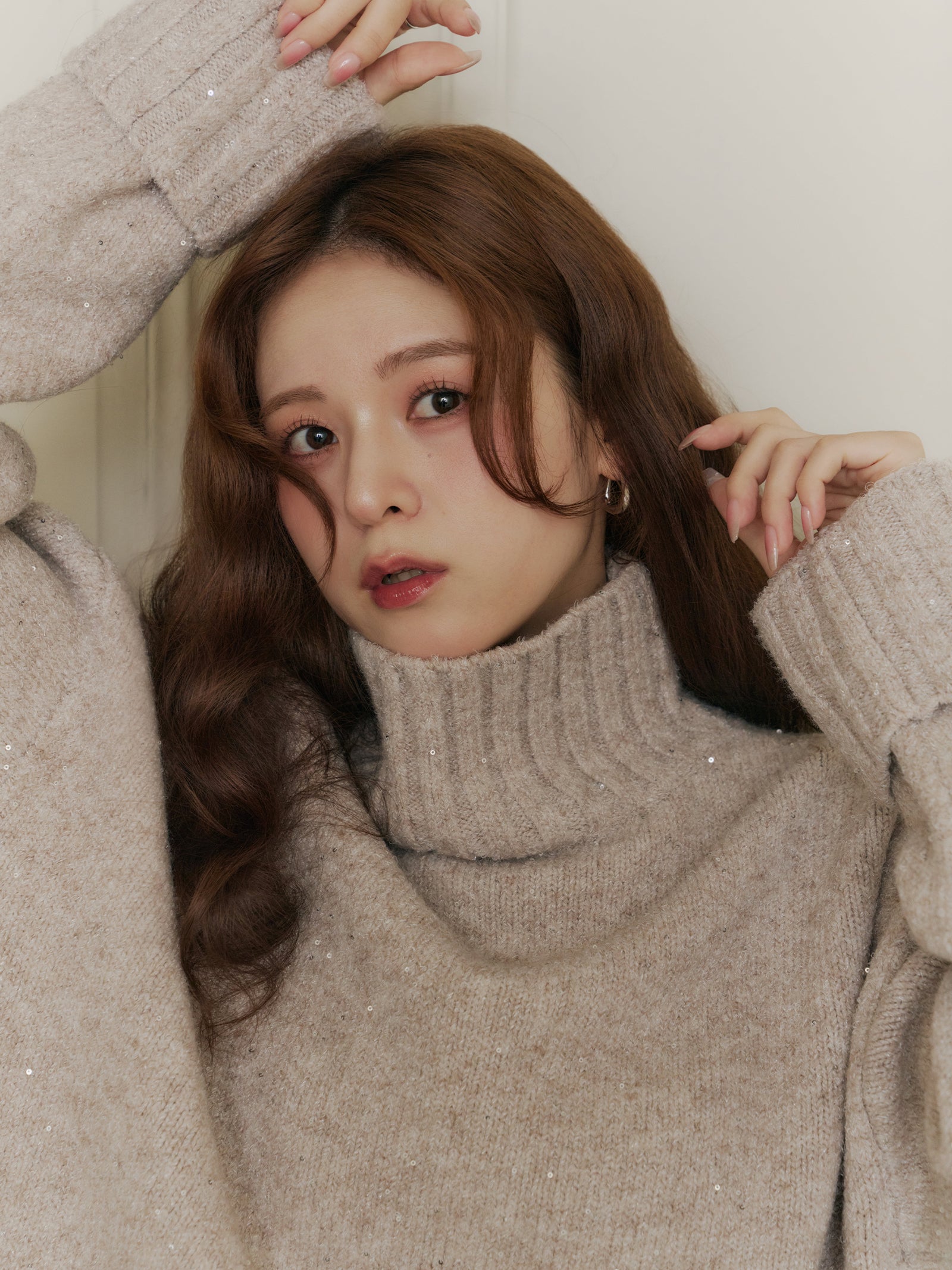 スパンコールタートルニット