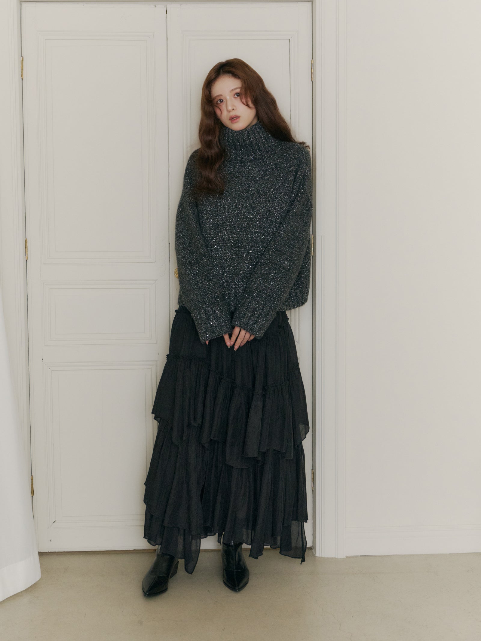 一部予約】スパンコールタートルニット【発送予定日 1月上旬〜1月中旬】