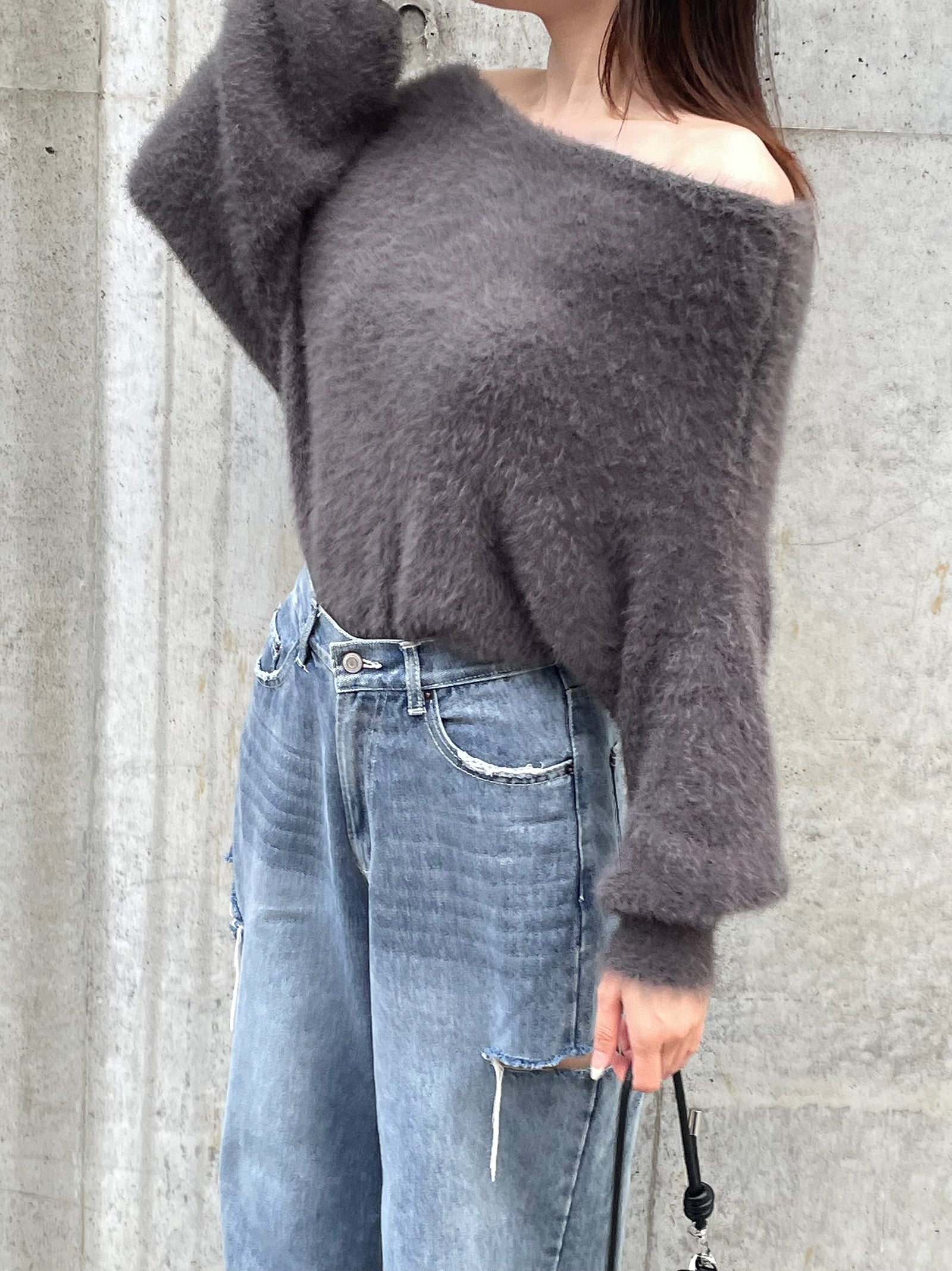 予約】オフショルダーシャギーニット【発送予定日 11月下旬~12月