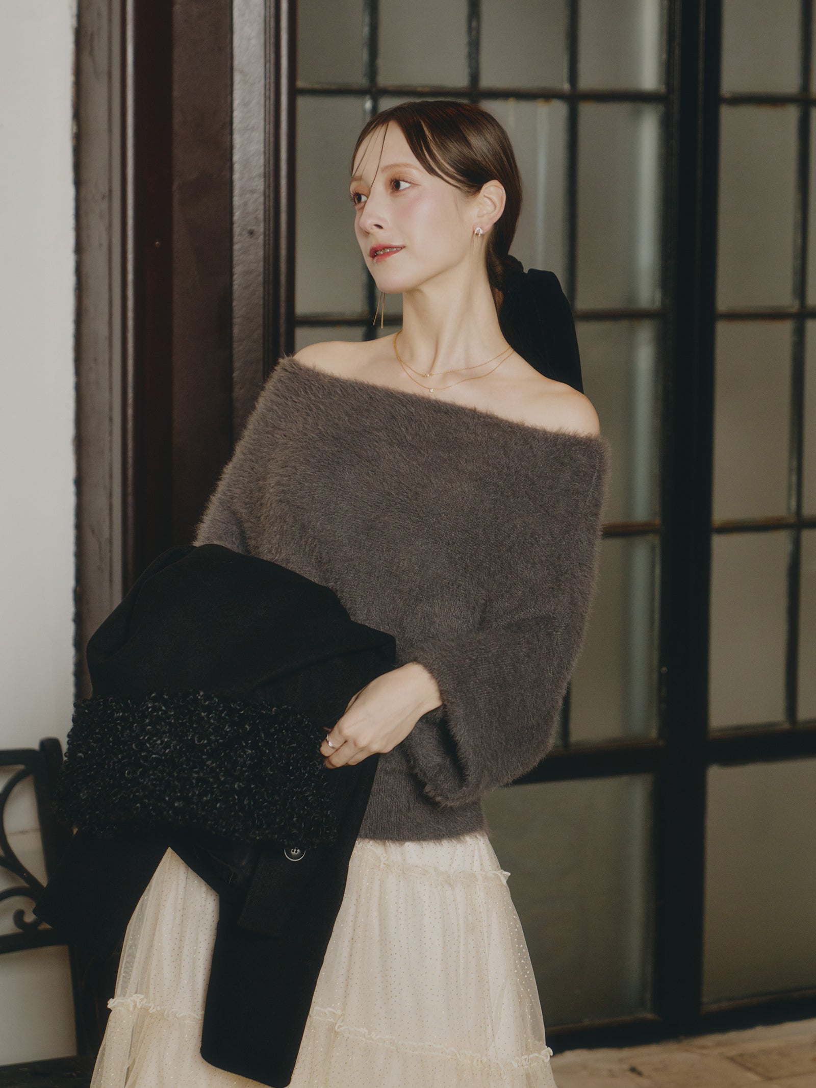 【予約】オフショルダーシャギーニット【発送予定日 11月下旬~12月上旬】