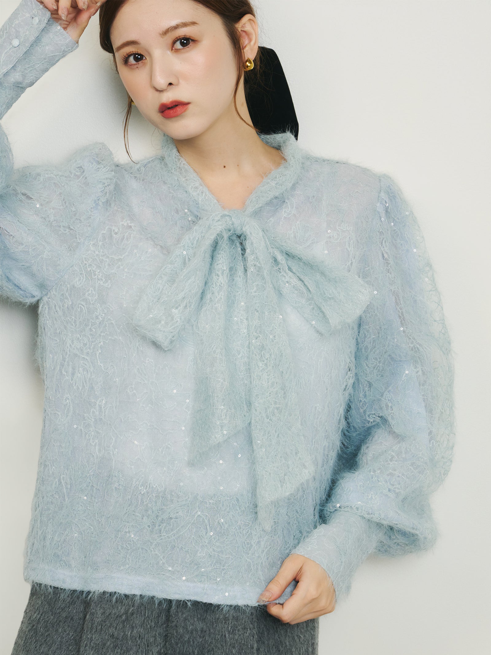 スパンコールレースリボンタイブラウス