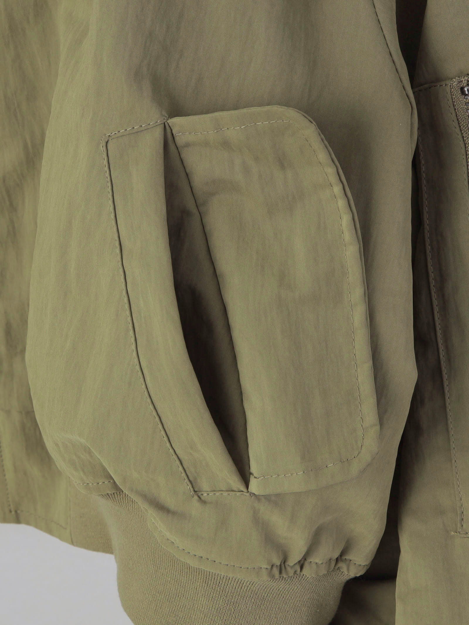 クシュクシュクロップドブルゾン